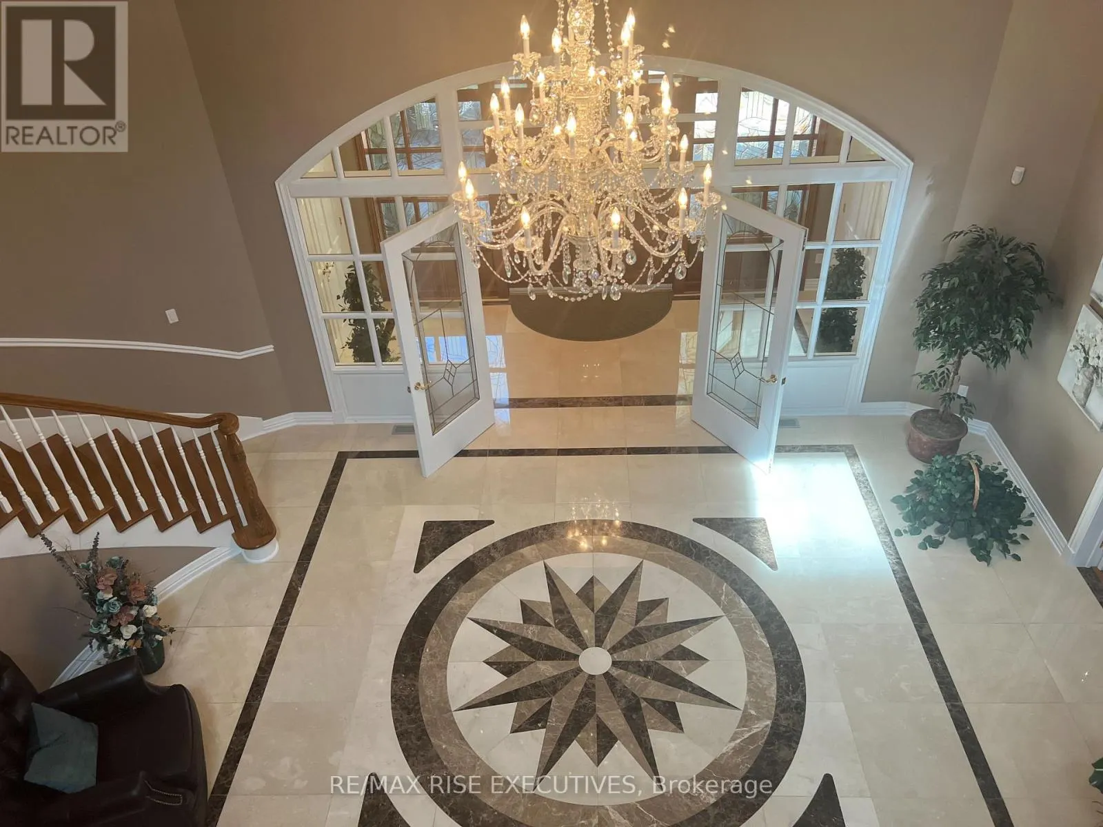 16024 LAKESIDE DRIVE