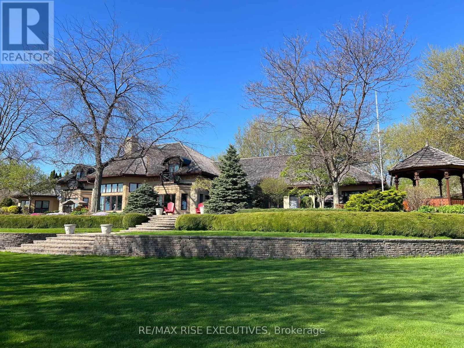 16024 LAKESIDE DRIVE