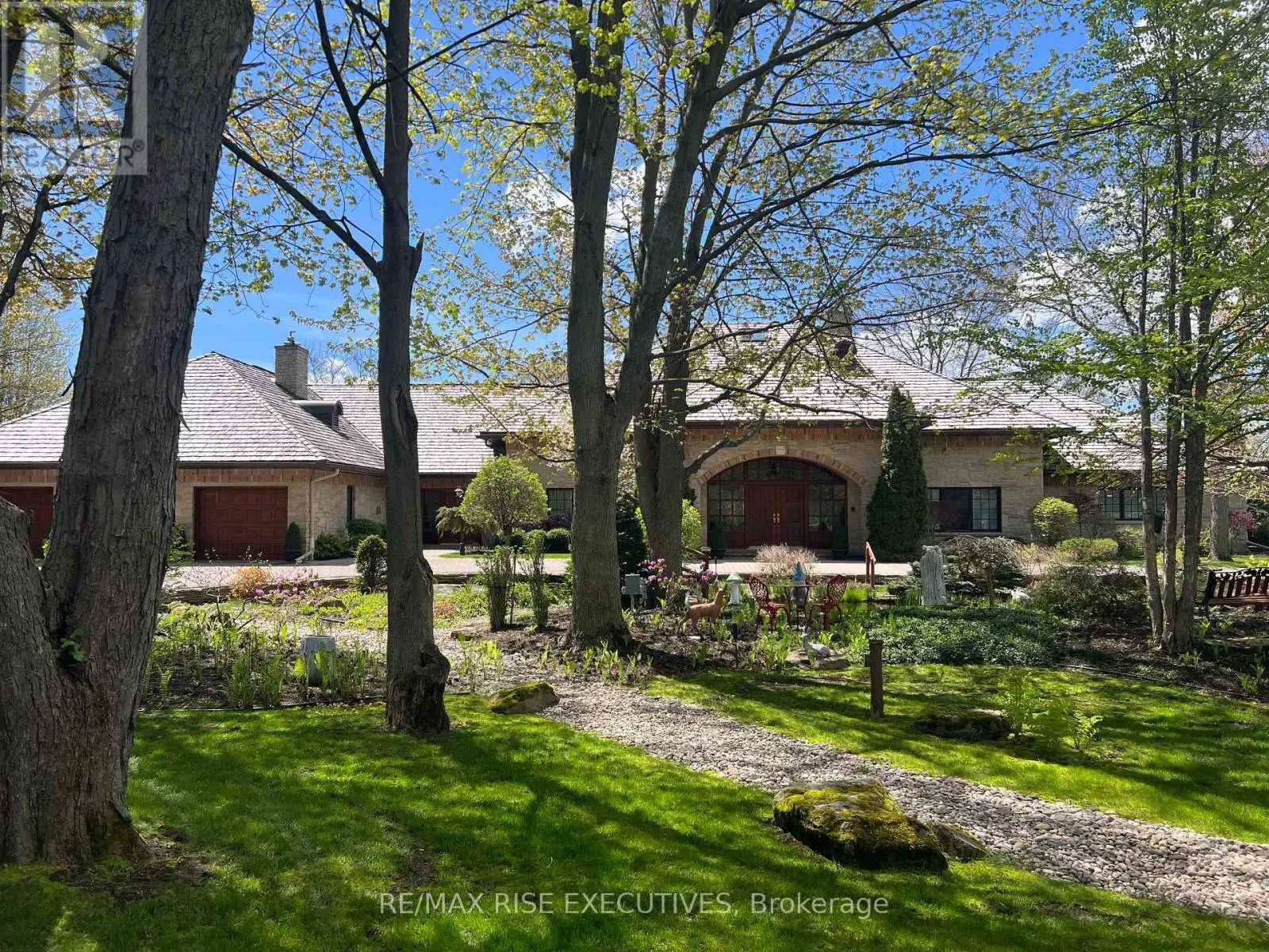 16024 LAKESIDE DRIVE