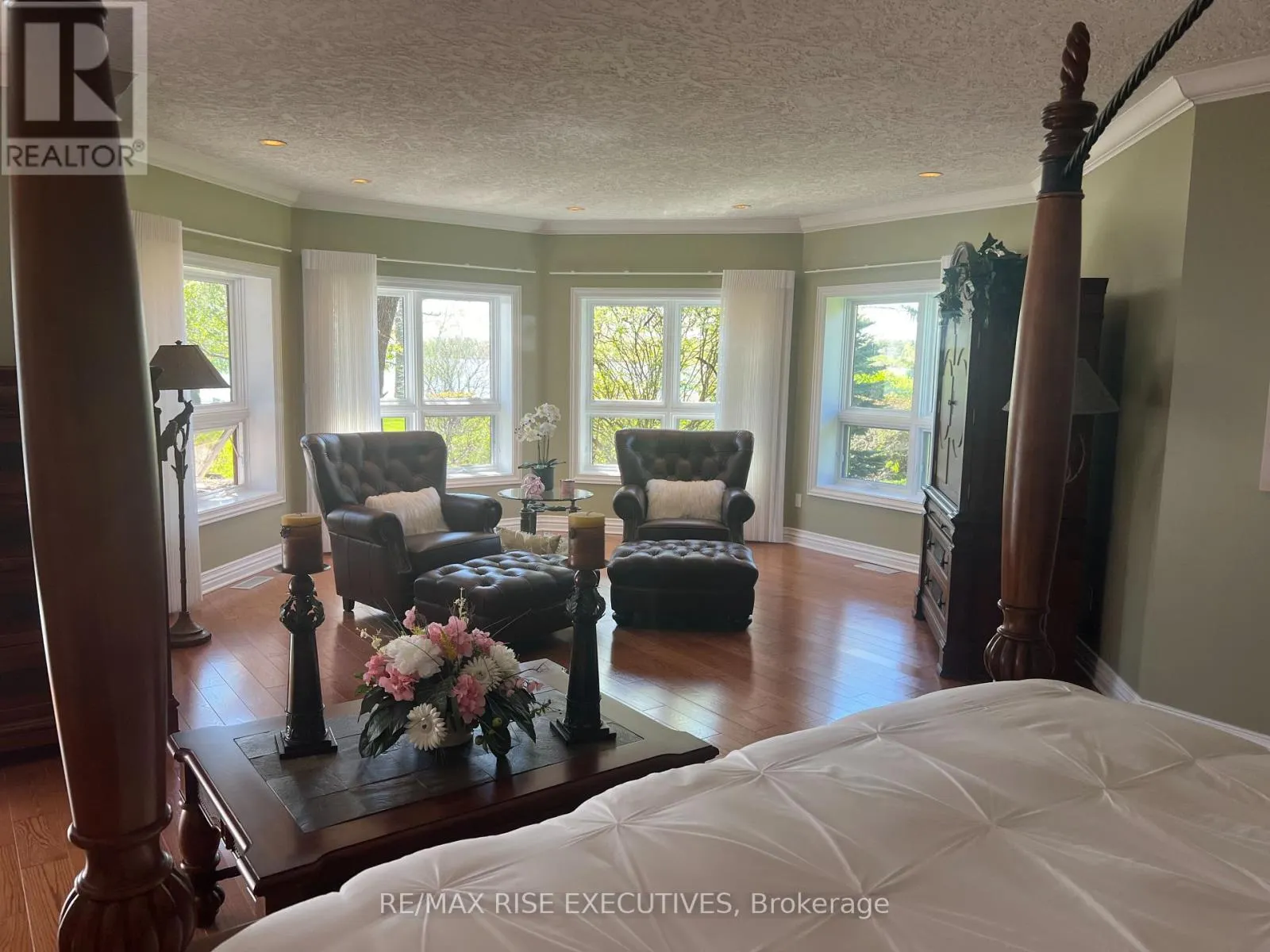 16024 LAKESIDE DRIVE