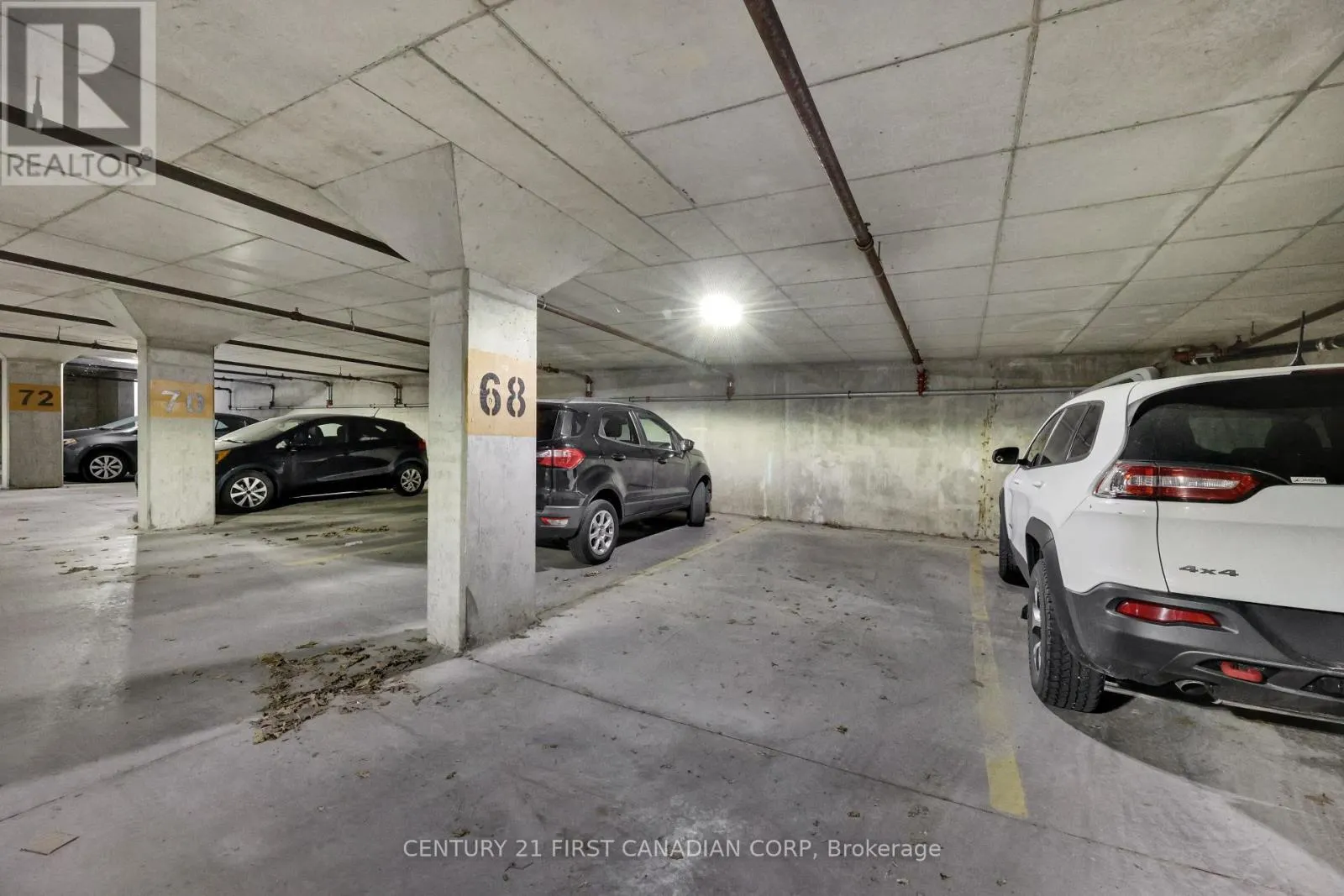211 - 340 SUGARCREEK TRAIL, #211