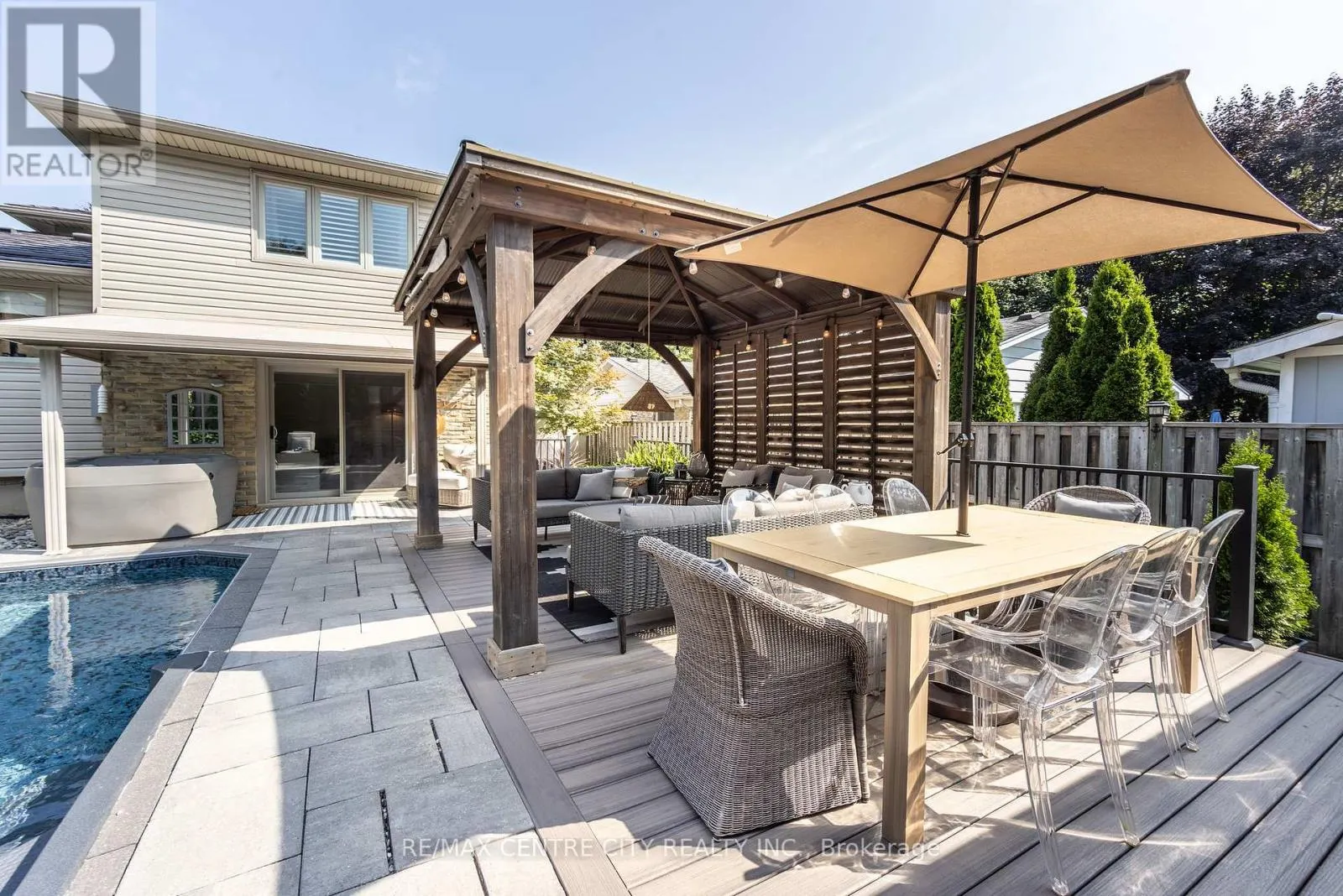 144 SPRINGFIELD CRESCENT