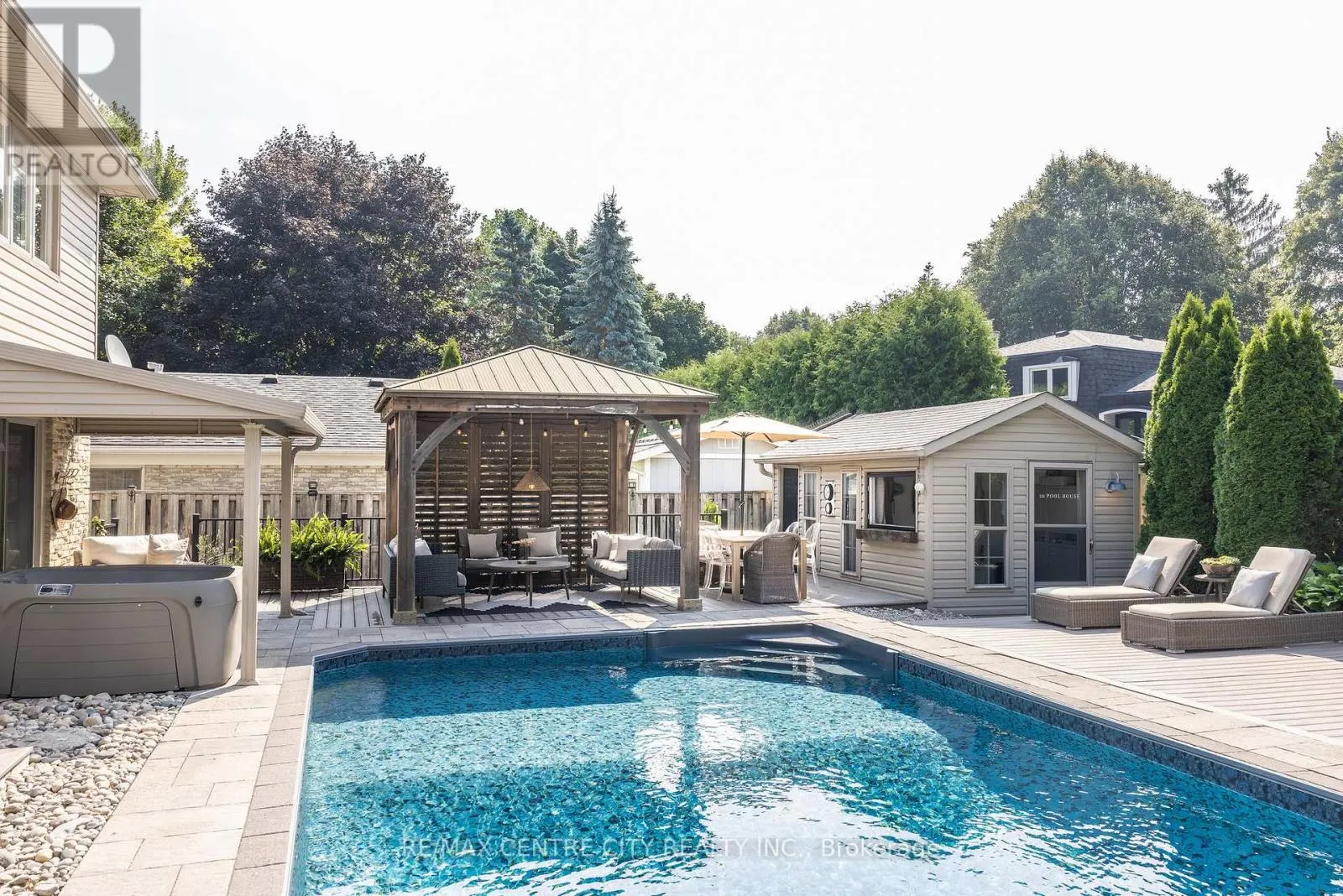 144 SPRINGFIELD CRESCENT