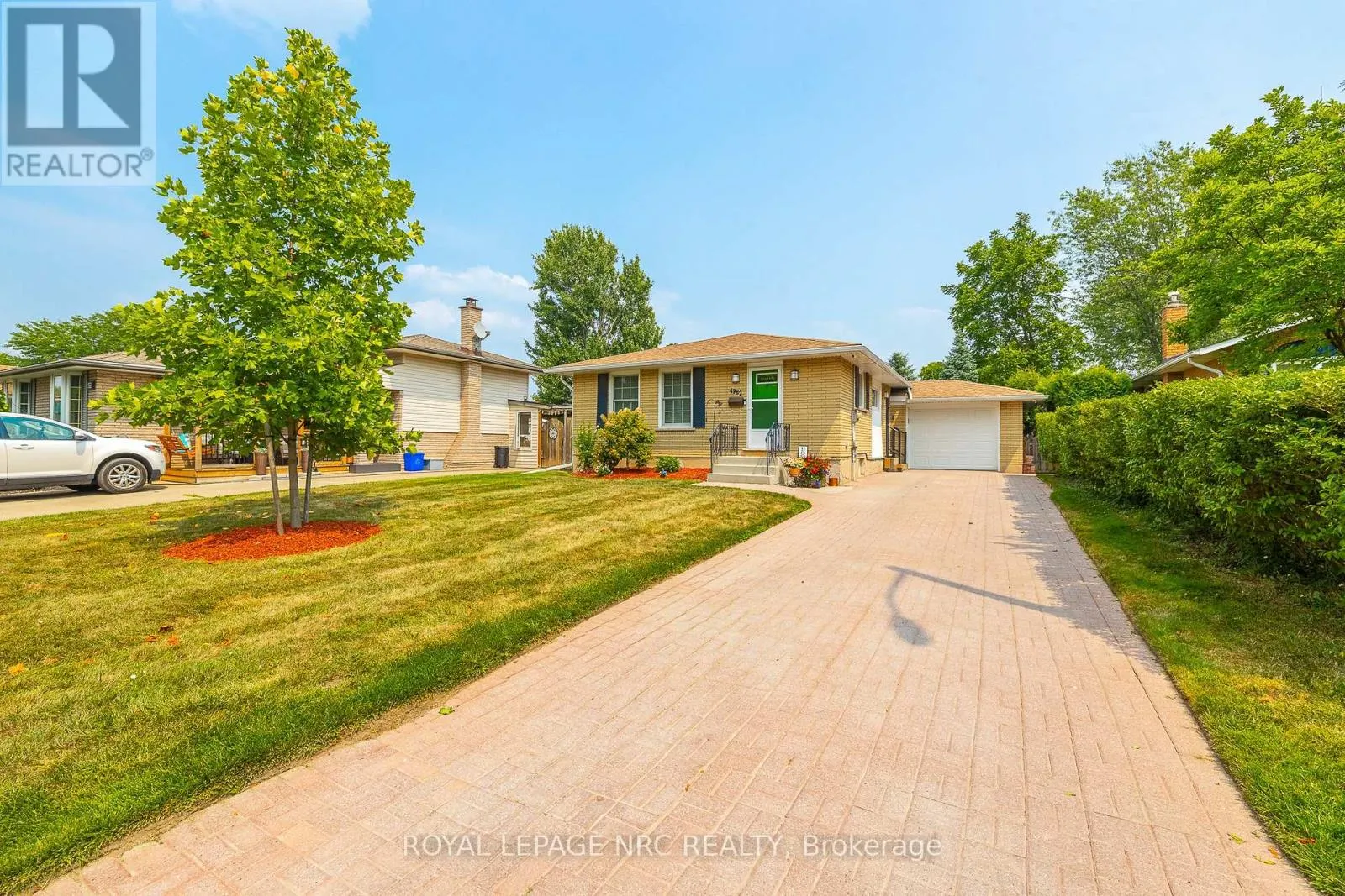 4982 EPSOM COURT