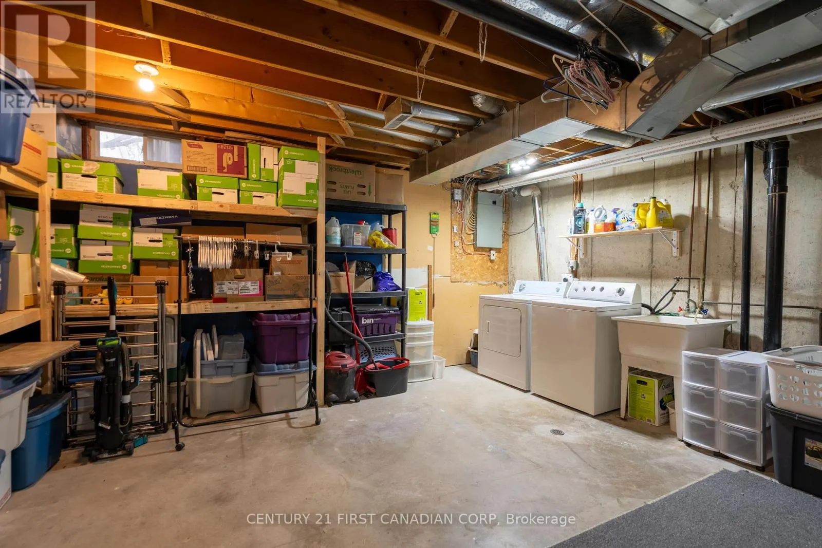 21 - 320 WESTMINSTER AVENUE, #21