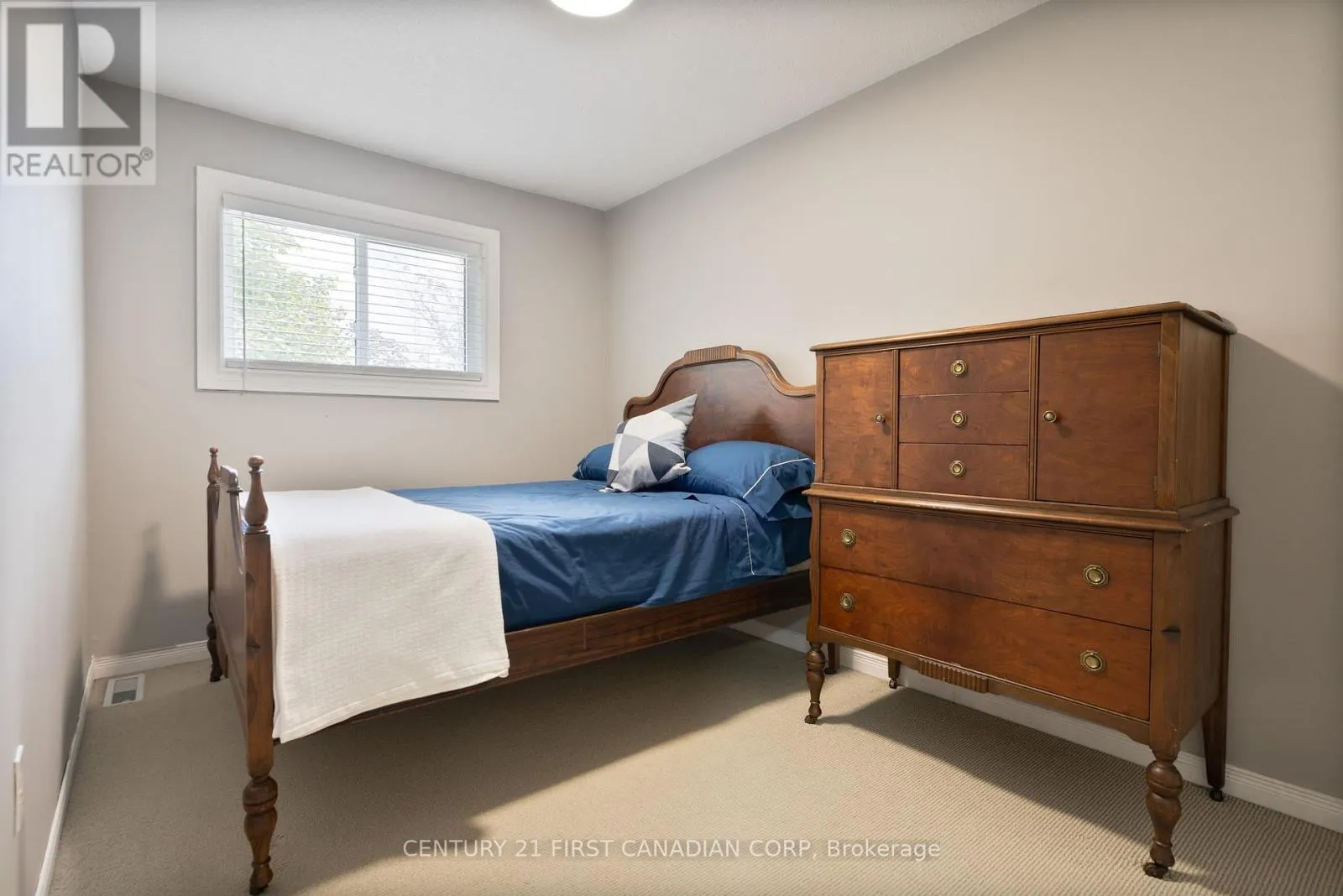 21 - 320 WESTMINSTER AVENUE, #21