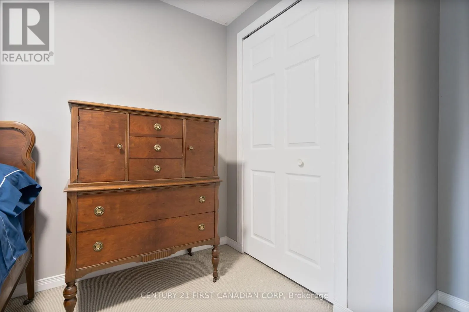21 - 320 WESTMINSTER AVENUE, #21