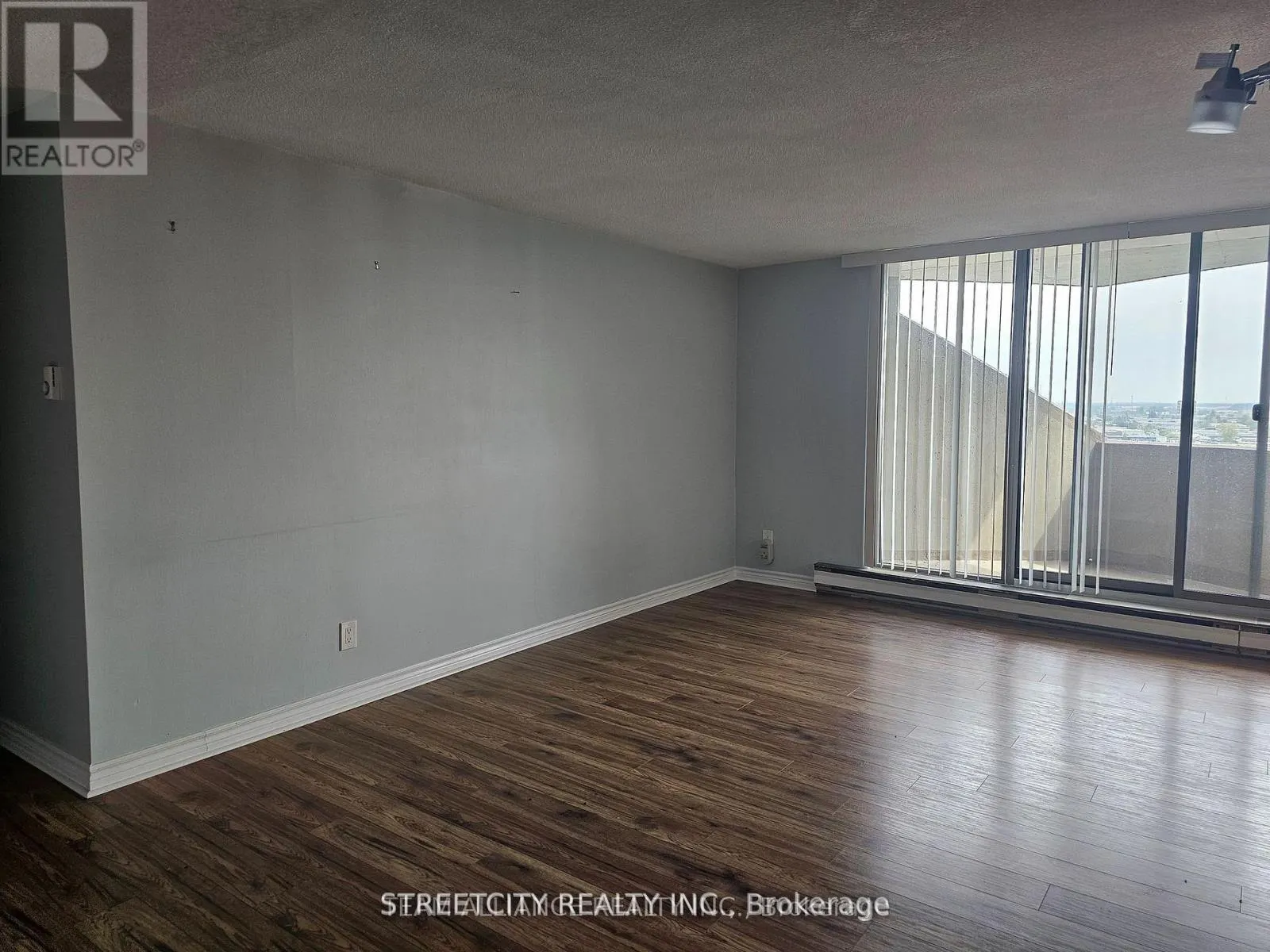 712 - 1103 JALNA BOULEVARD, #712