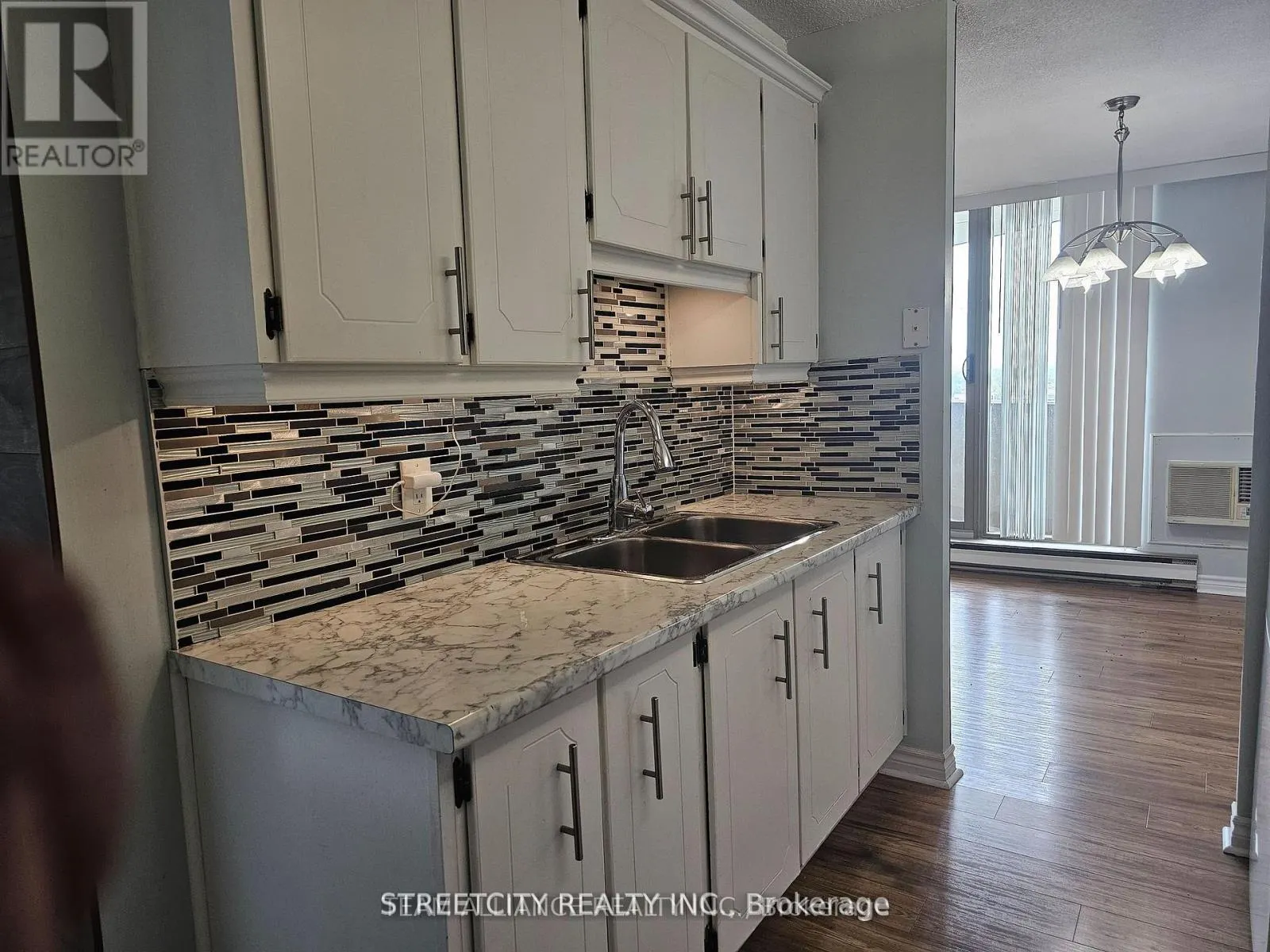 712 - 1103 JALNA BOULEVARD, #712