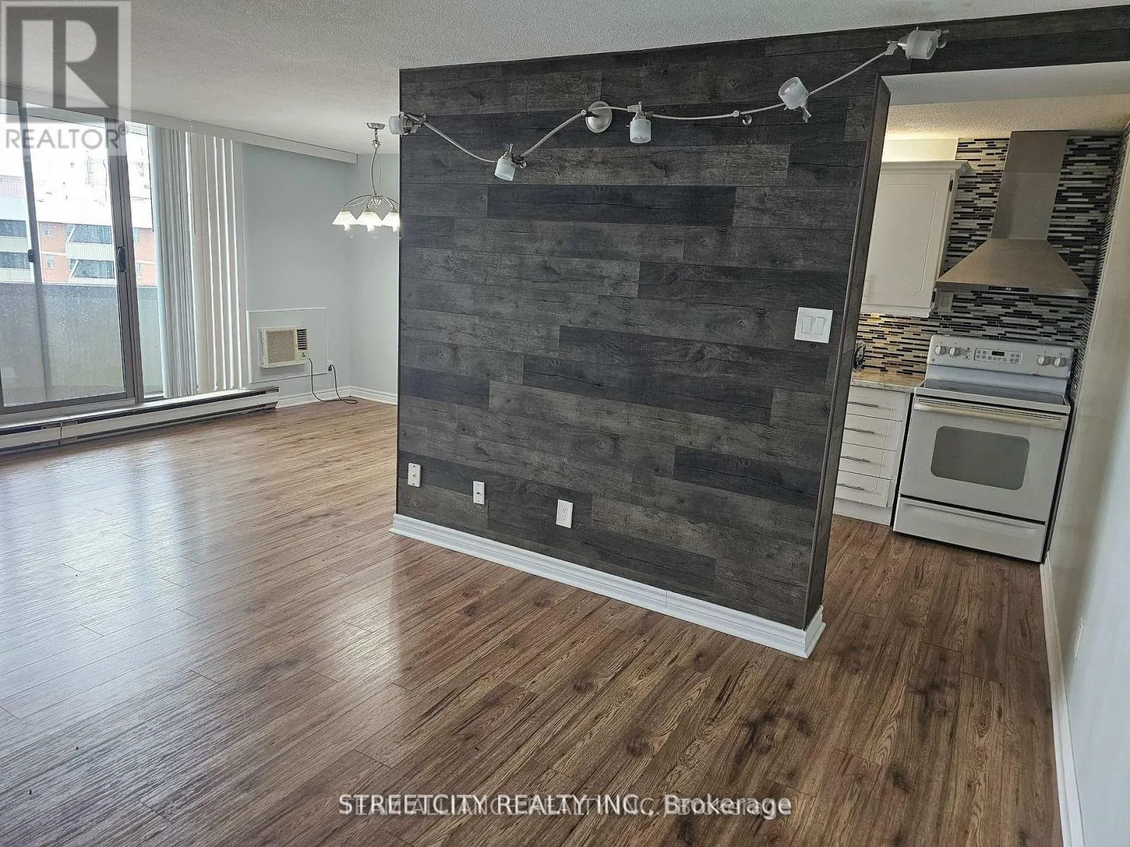 712 - 1103 JALNA BOULEVARD, #712