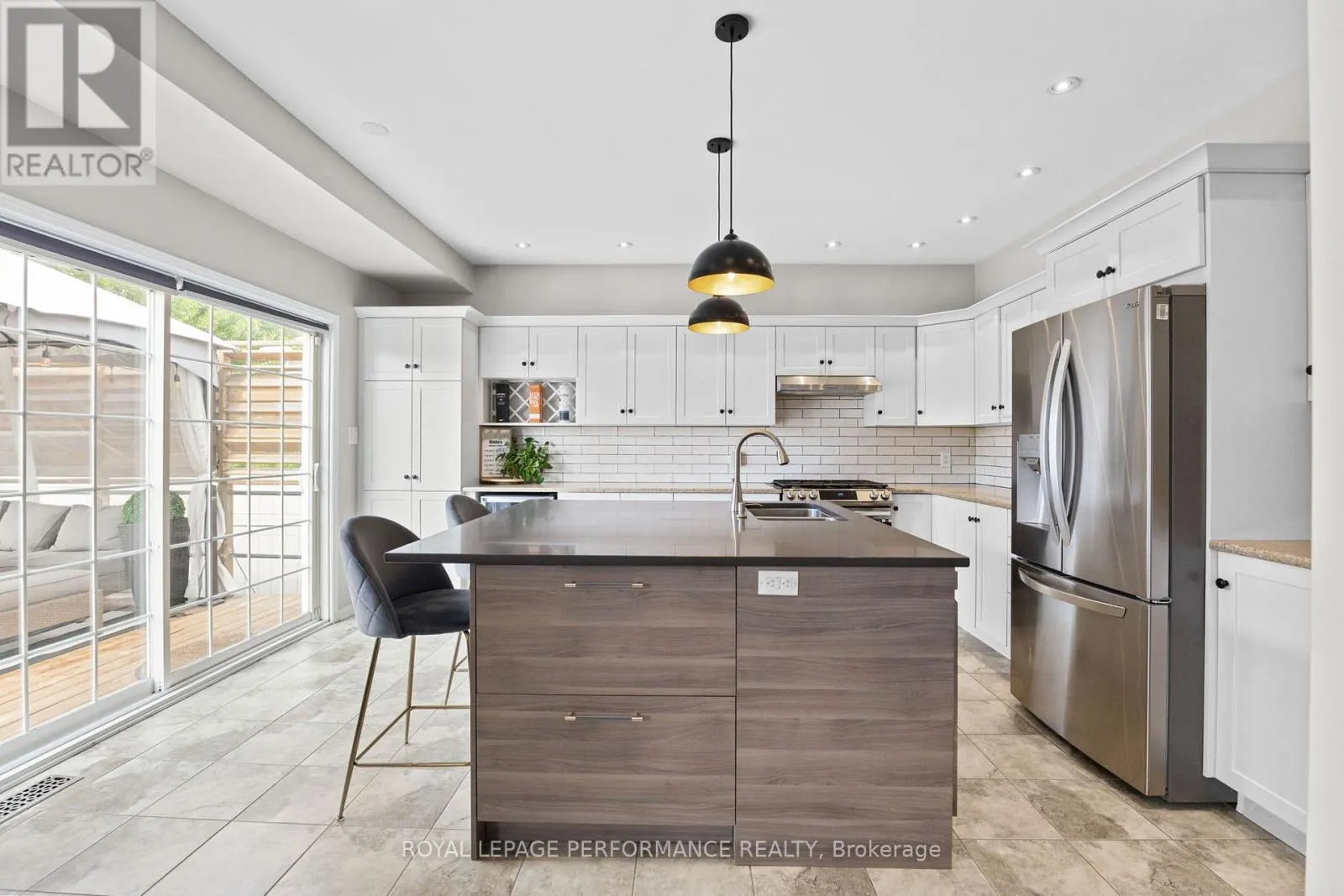323 CENTERRA COURT