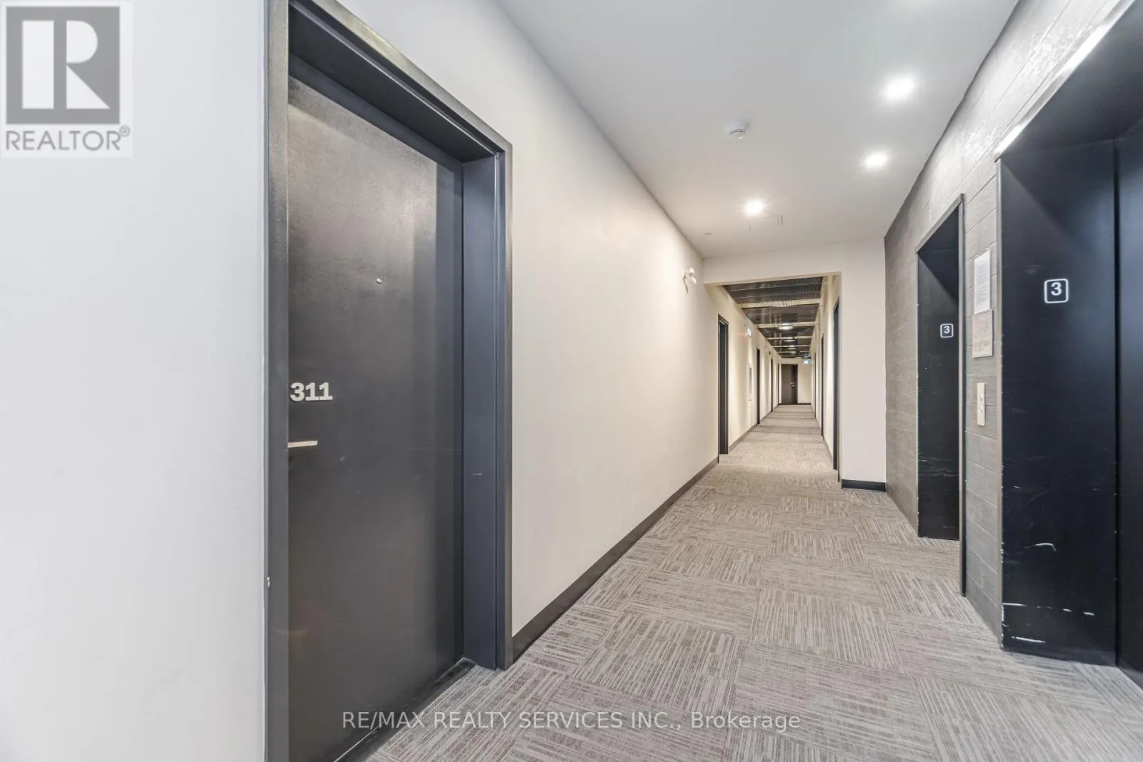 311 - 690 KING STREET W