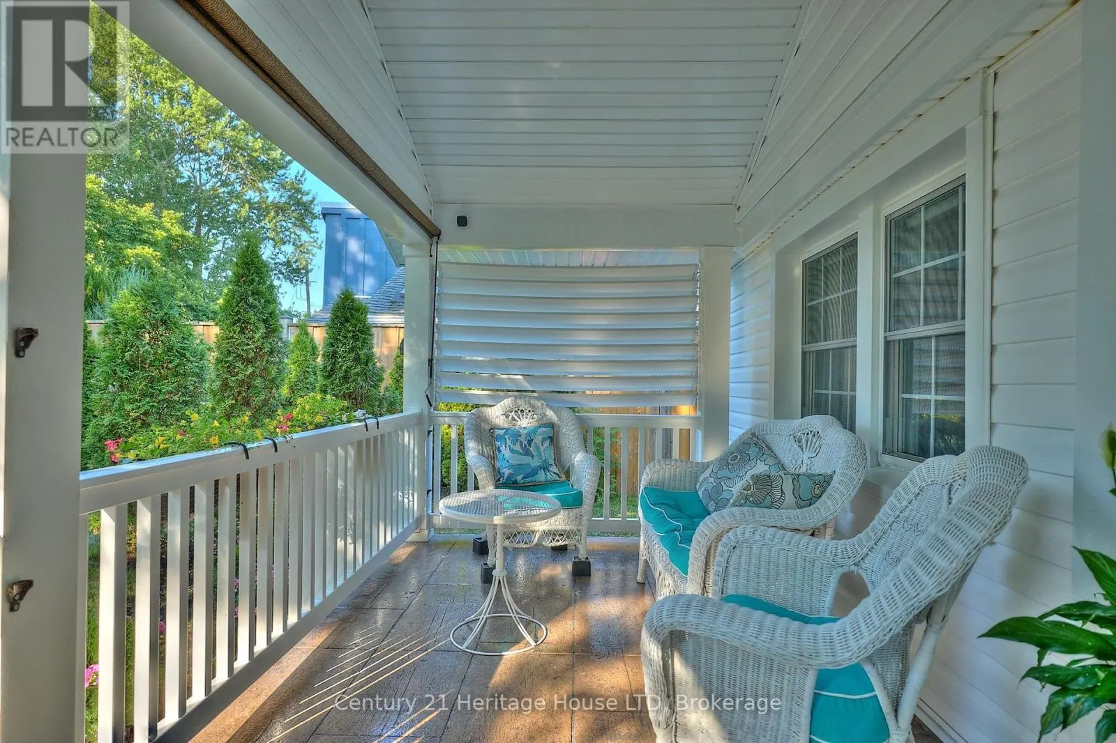 662 LAKESHORE ROAD W