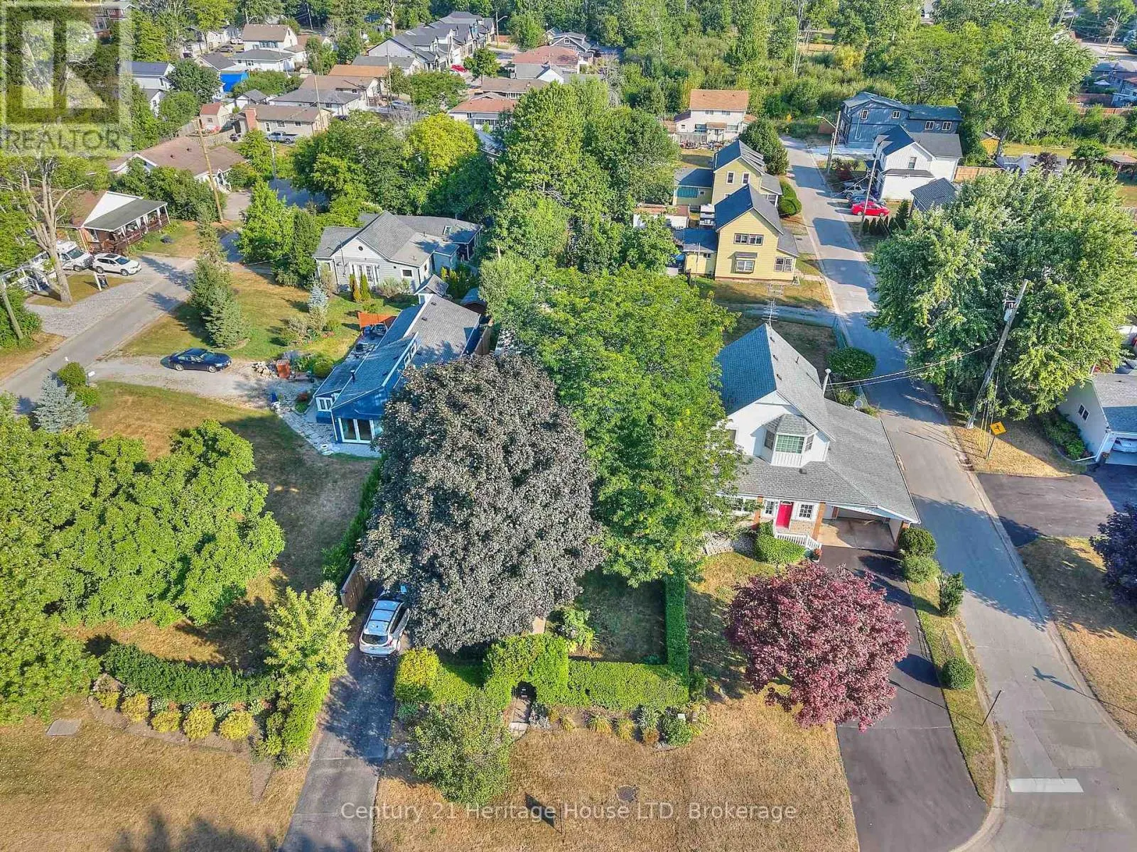 662 LAKESHORE ROAD W