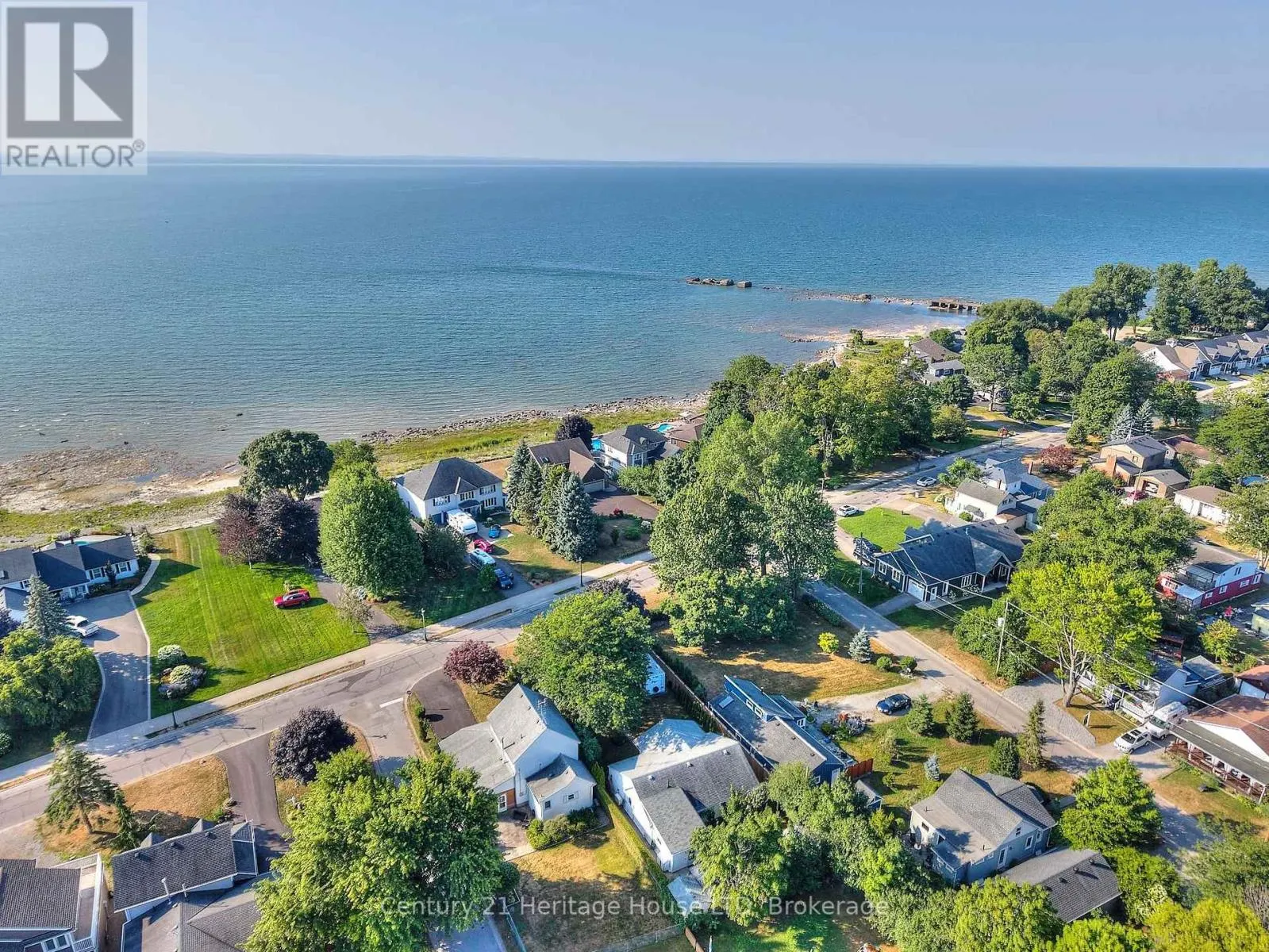 662 LAKESHORE ROAD W