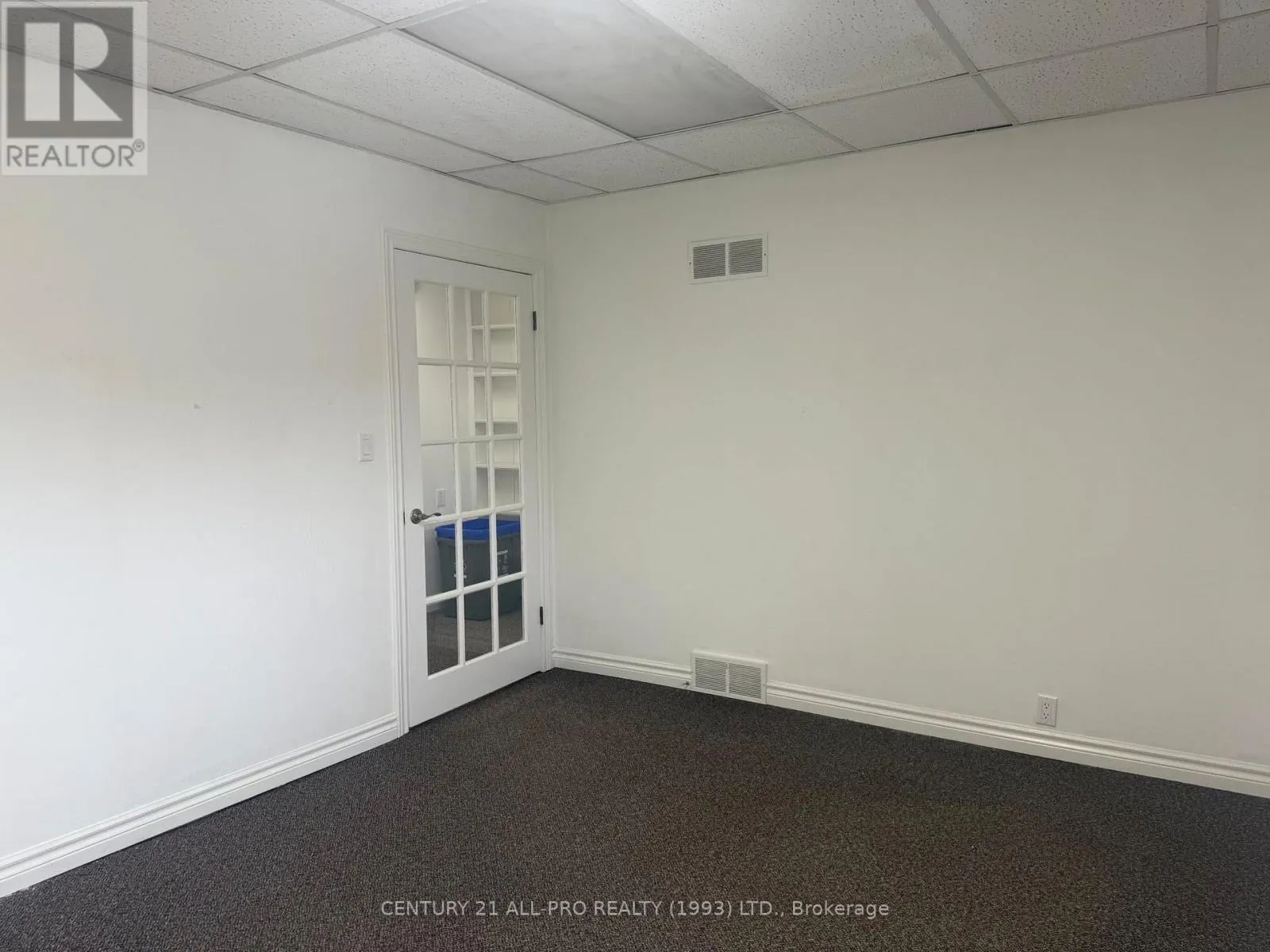 17 KING STREET E