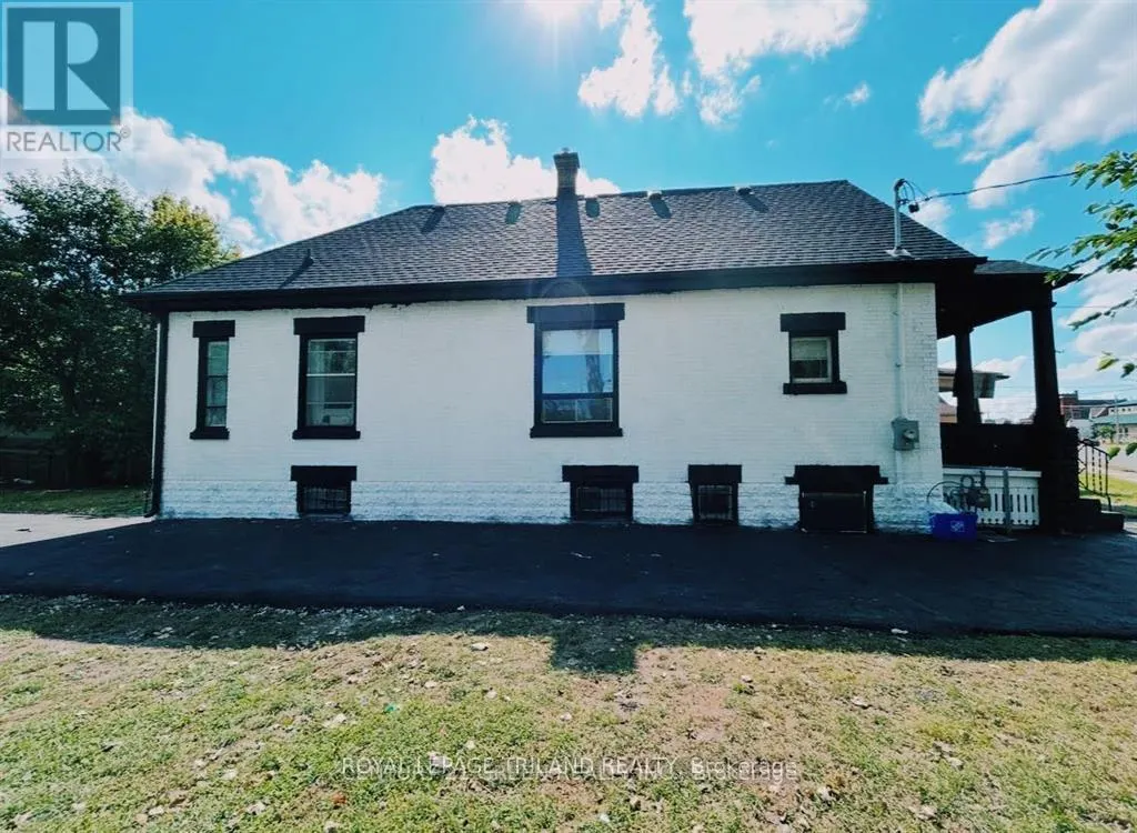 633 HAMILTON ROAD