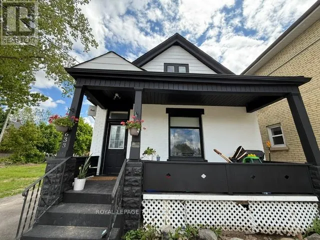 633 HAMILTON ROAD