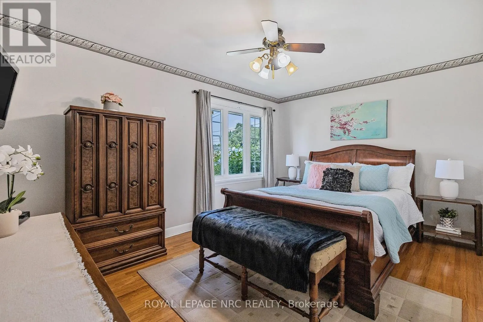 32 WHITTAKER AVENUE