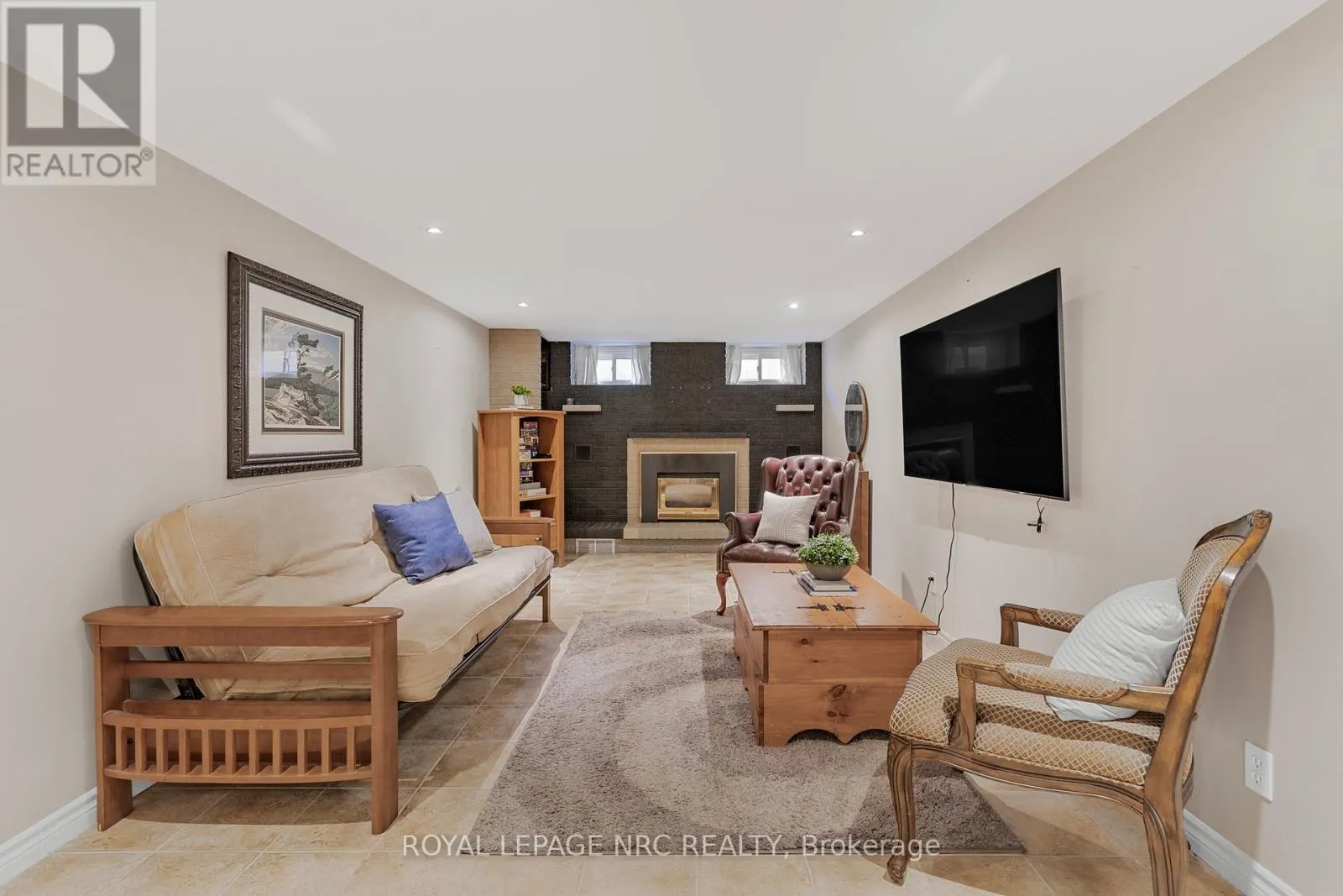 32 WHITTAKER AVENUE