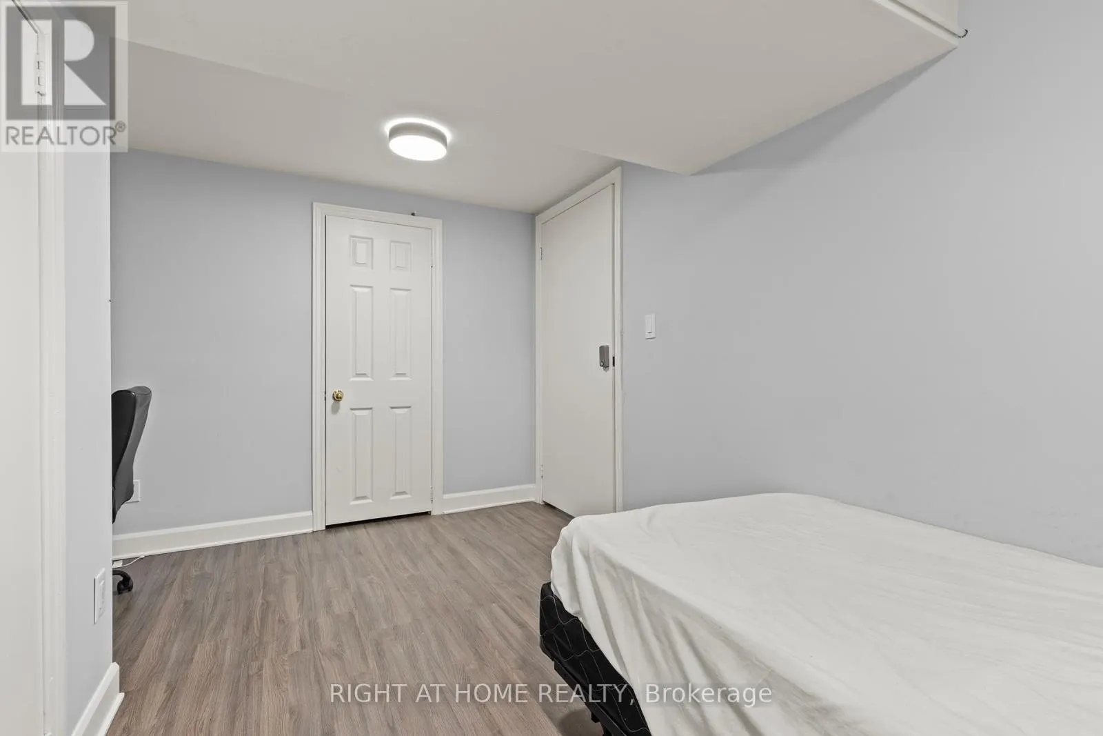10 MCDOUGALL DRIVE