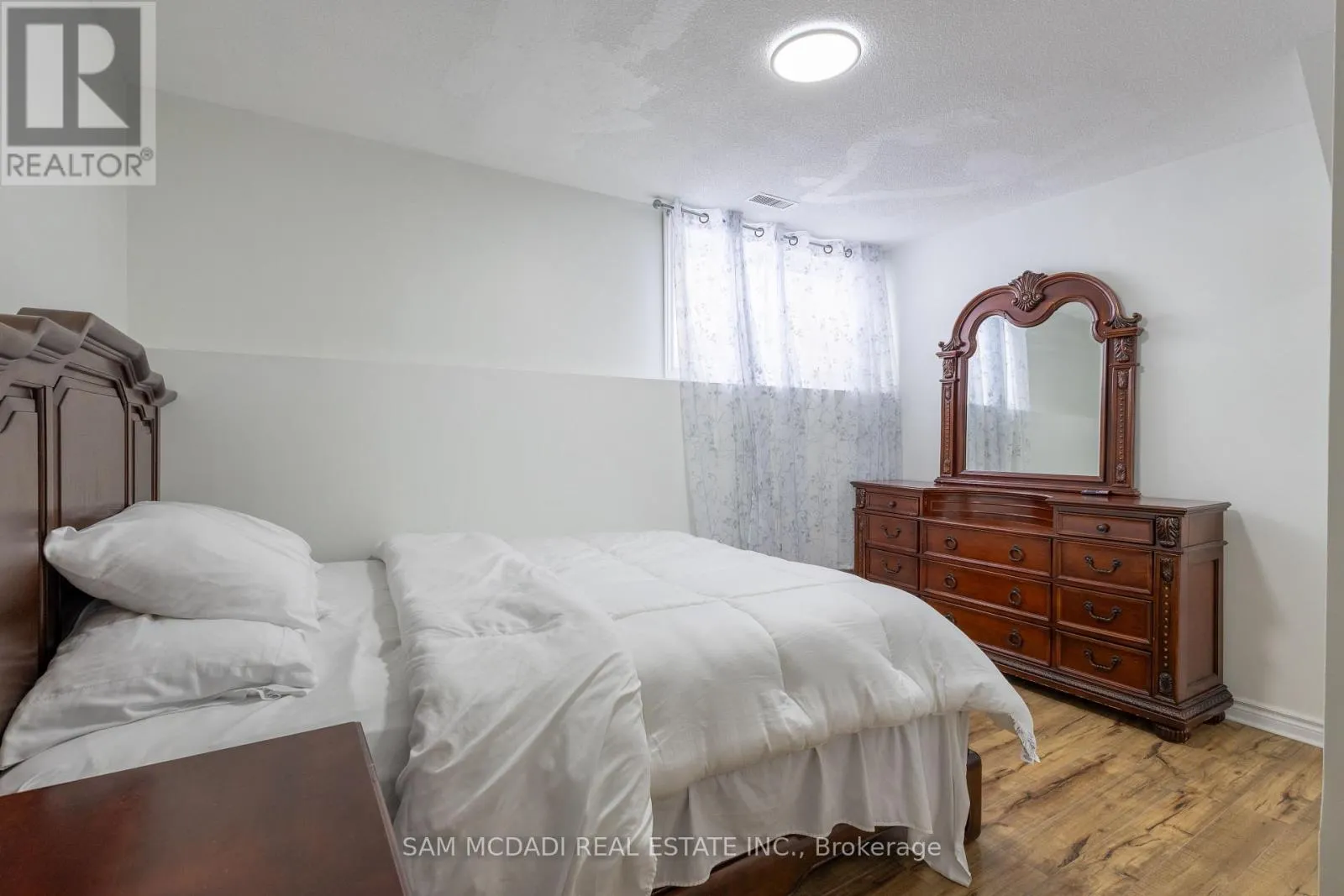 855 JERSEYVILLE ROAD W