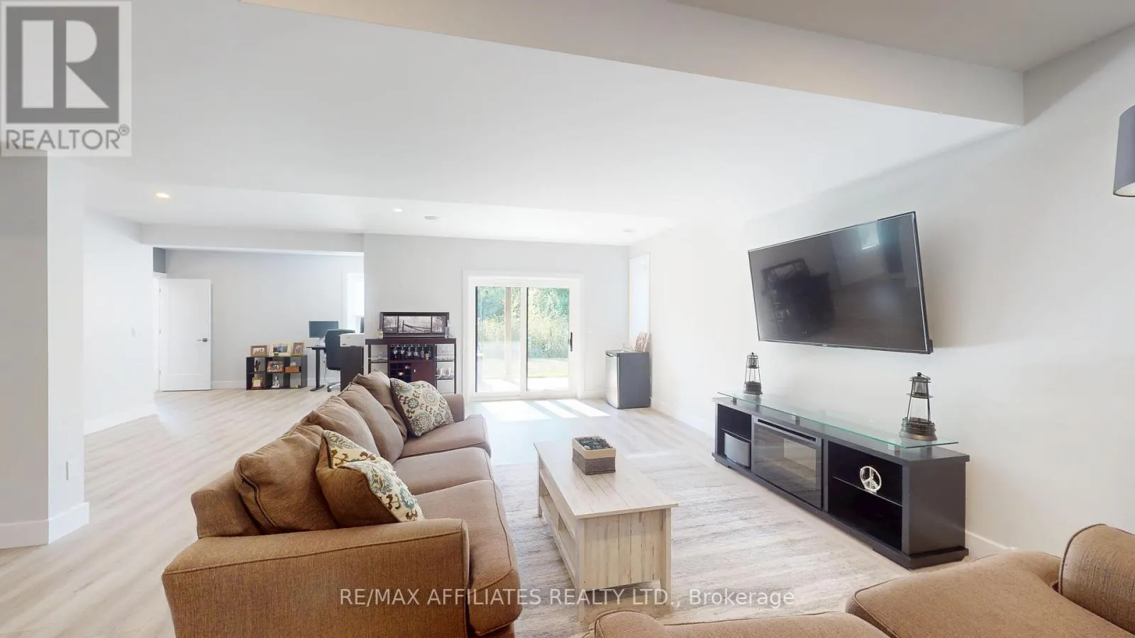 1066 SHEARER DRIVE