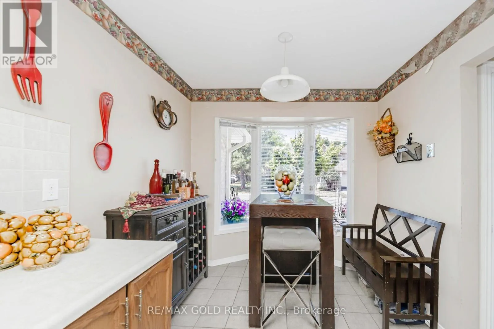 8 - 494 BARTON STREET