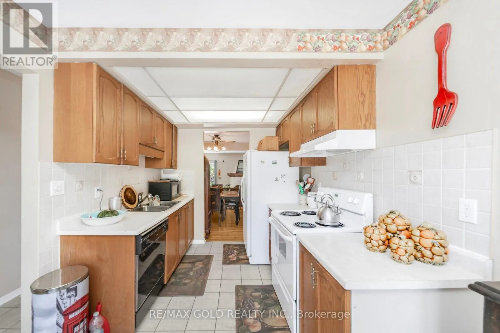 8 - 494 BARTON STREET