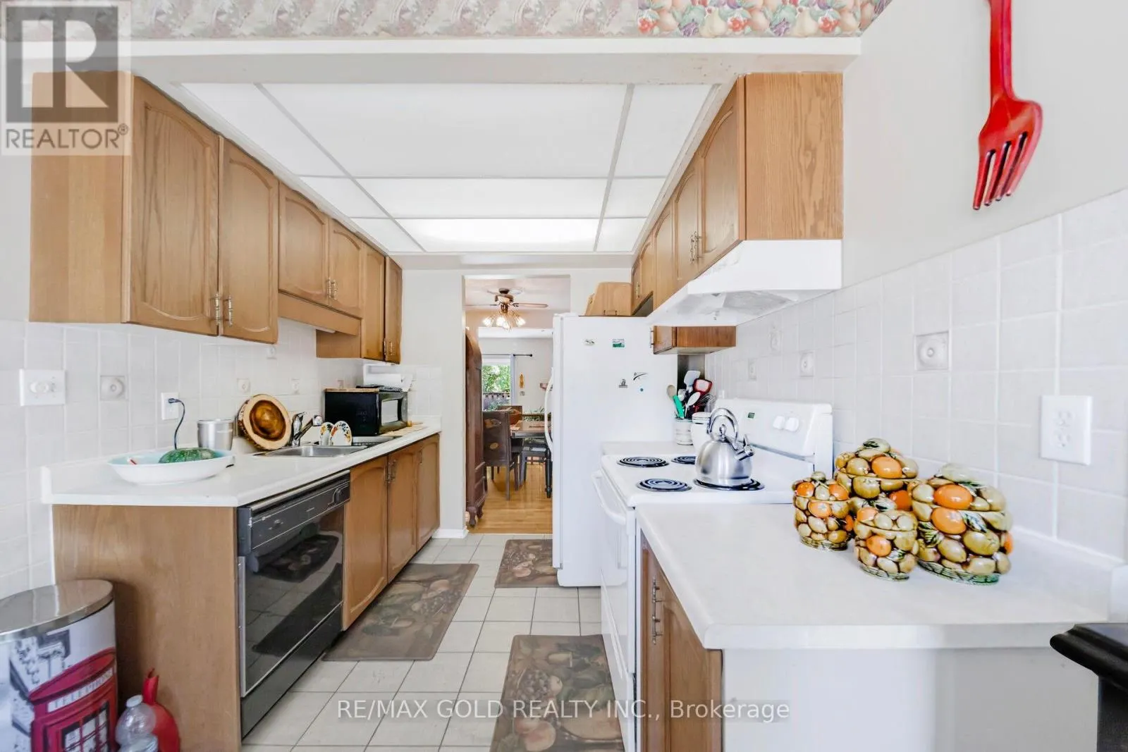 8 - 494 BARTON STREET