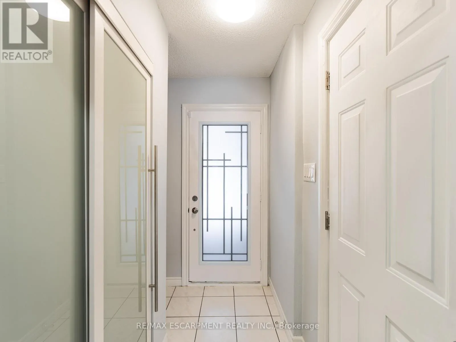 68 GLEDHILL CRESCENT