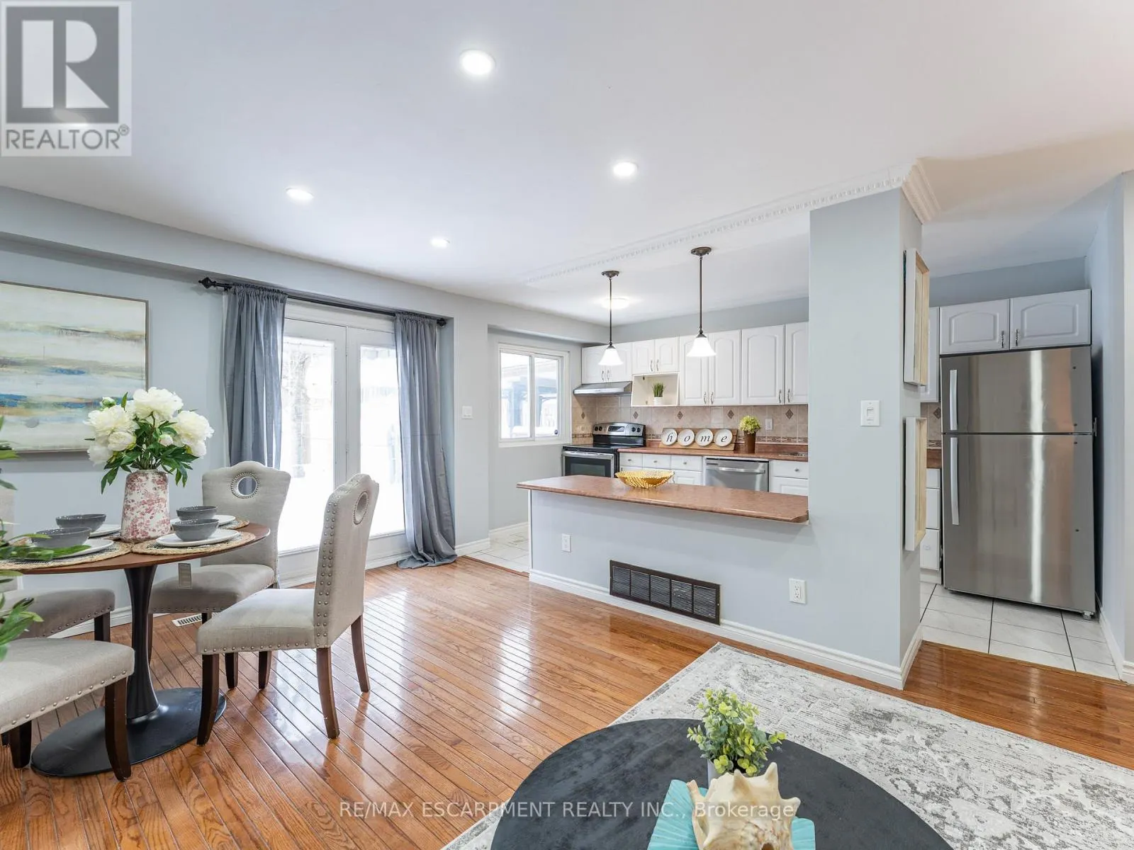 68 GLEDHILL CRESCENT
