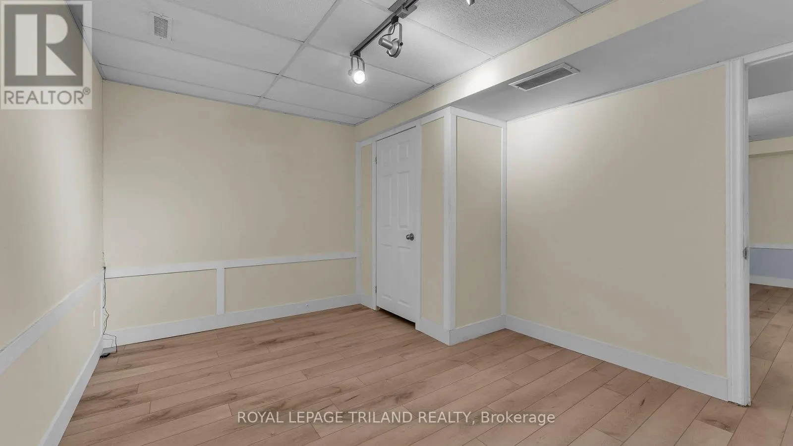 28 - 1574 RICHMOND STREET, #28