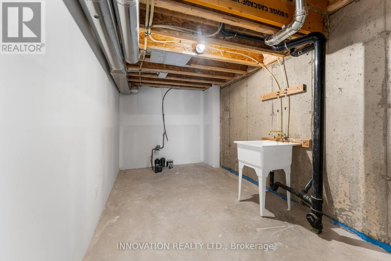 226 FINSBURY AVENUE