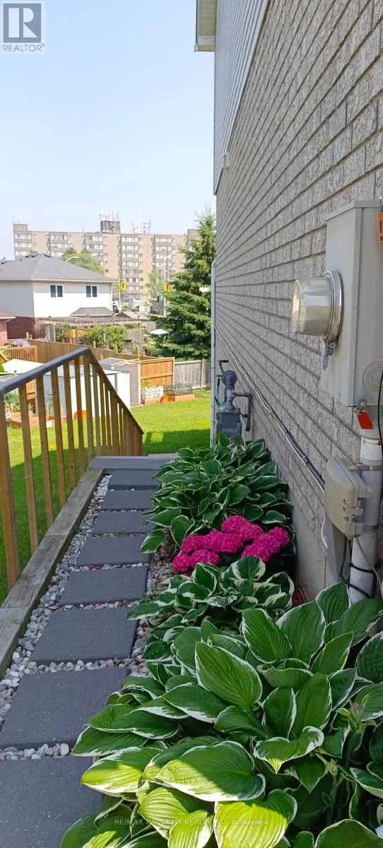 28 GOLDEN  TERRACE COURT