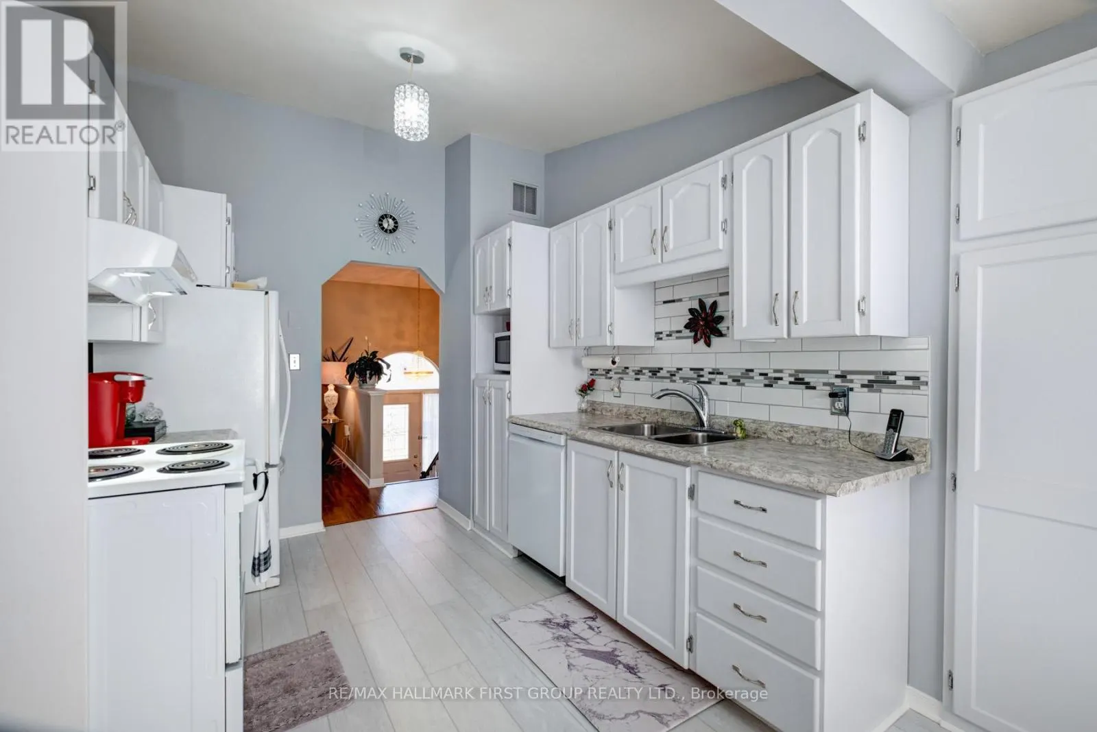 15 CATHERINE CRESCENT