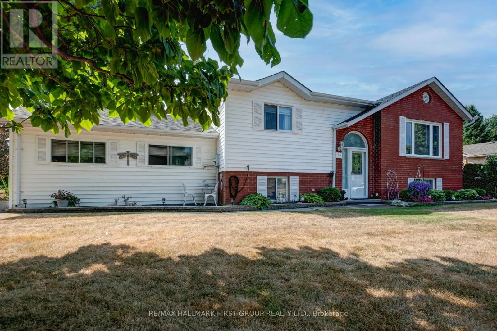 15 CATHERINE CRESCENT
