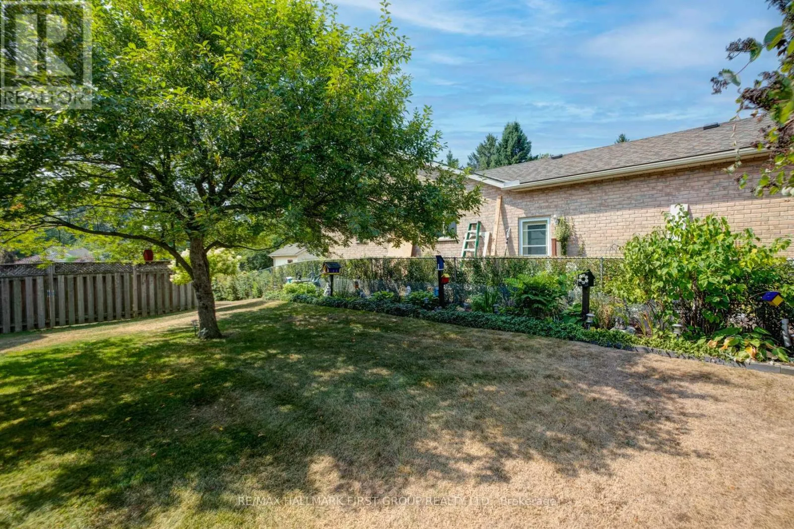 15 CATHERINE CRESCENT