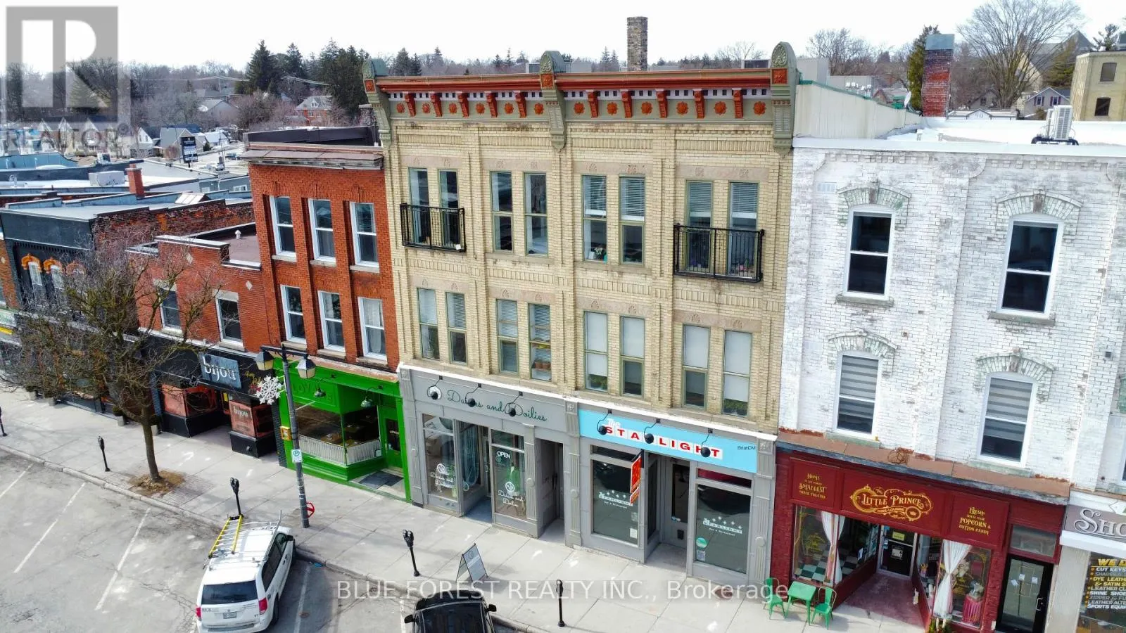 302 - 64 WELLINGTON STREET, #302