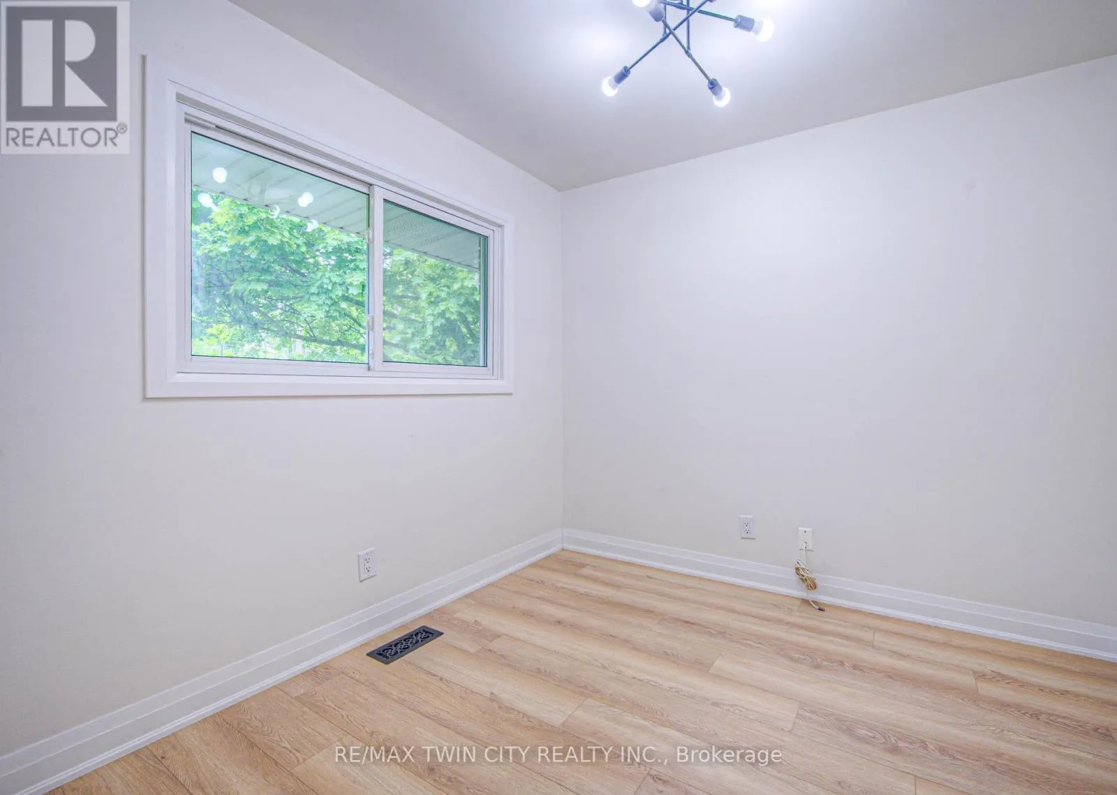 76 RAVINE DRIVE