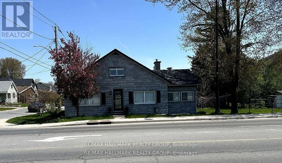 103 WILSON STREET W