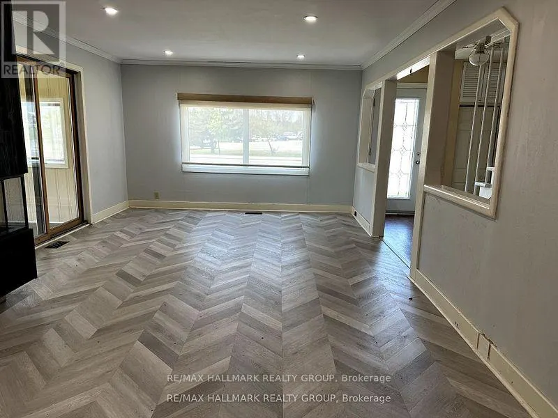 103 WILSON STREET W