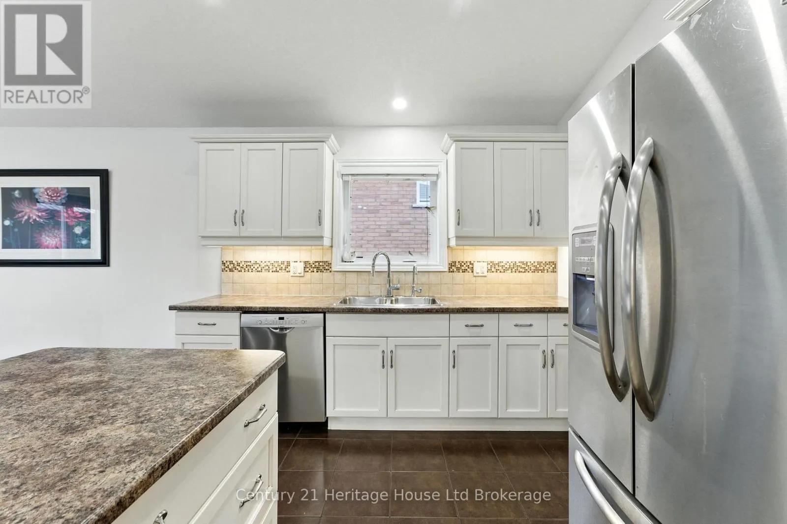 107 APPLEWOOD STREET