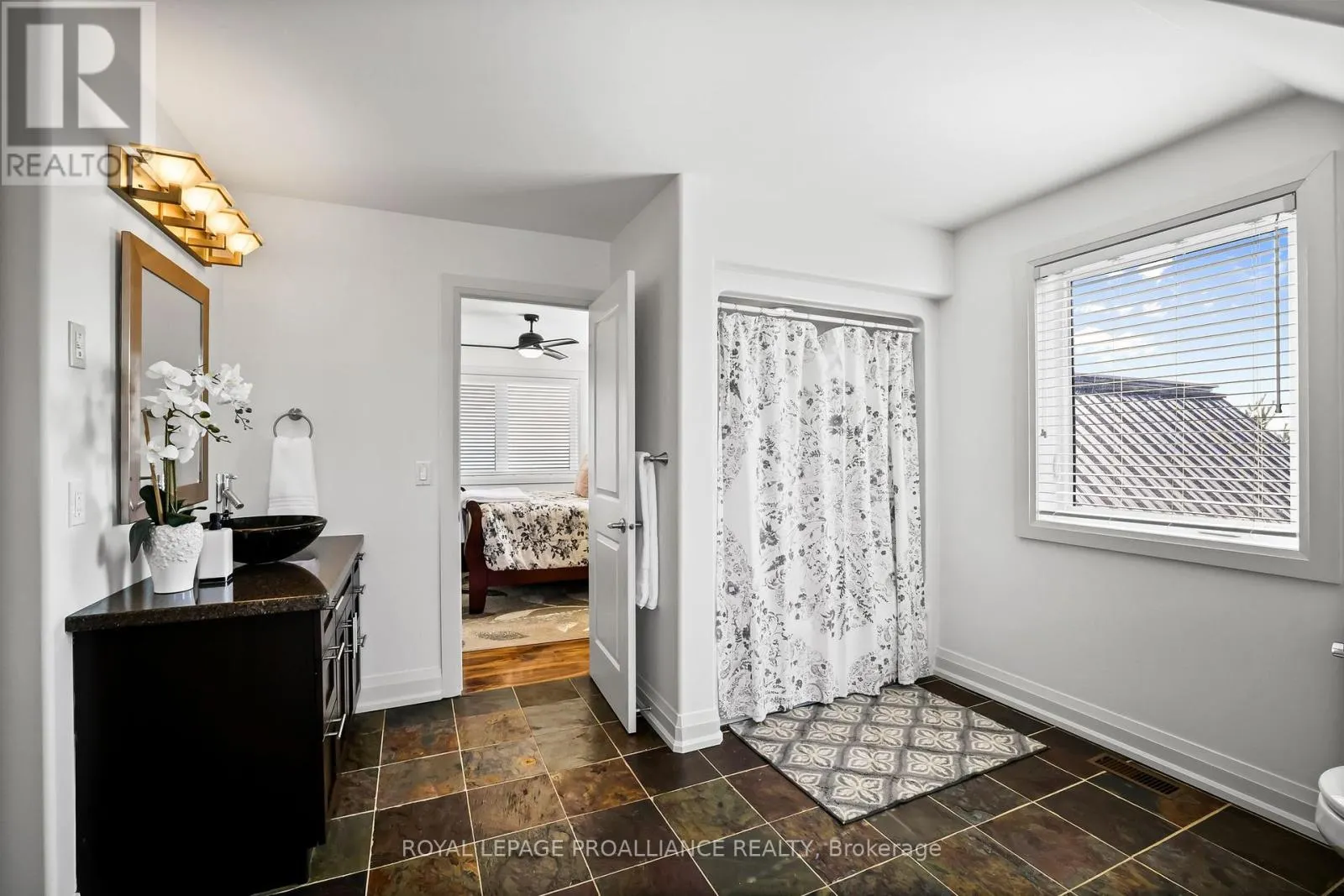 263 LAKESHORE ROAD