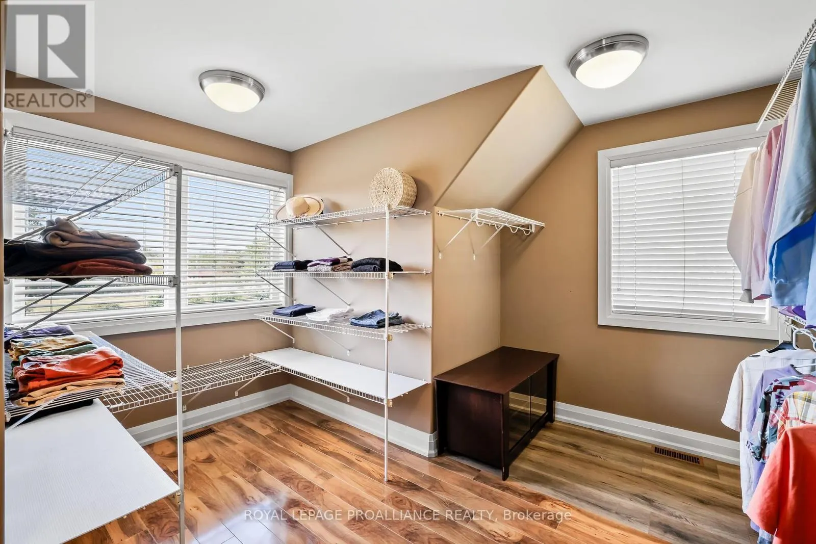 263 LAKESHORE ROAD
