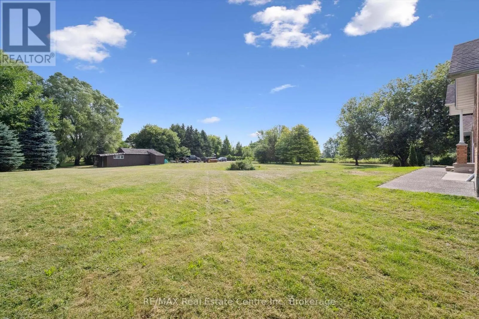 5044 WHITELAW ROAD