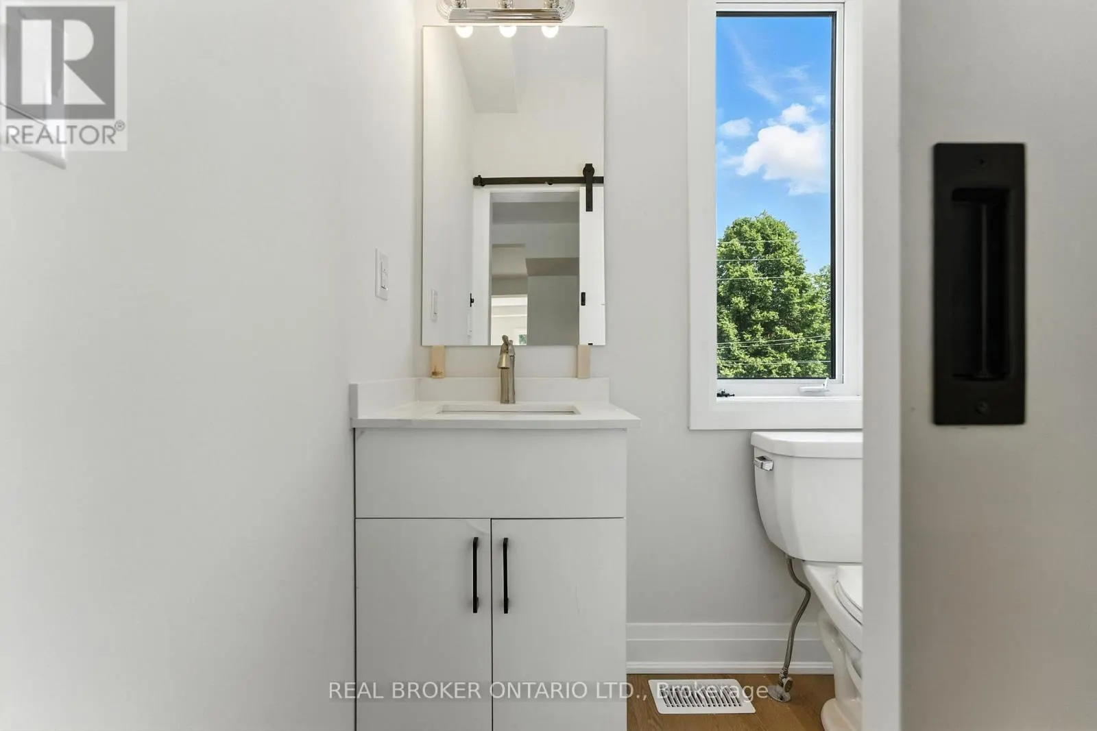 UNIT 3 - 161 FIFTH AVENUE