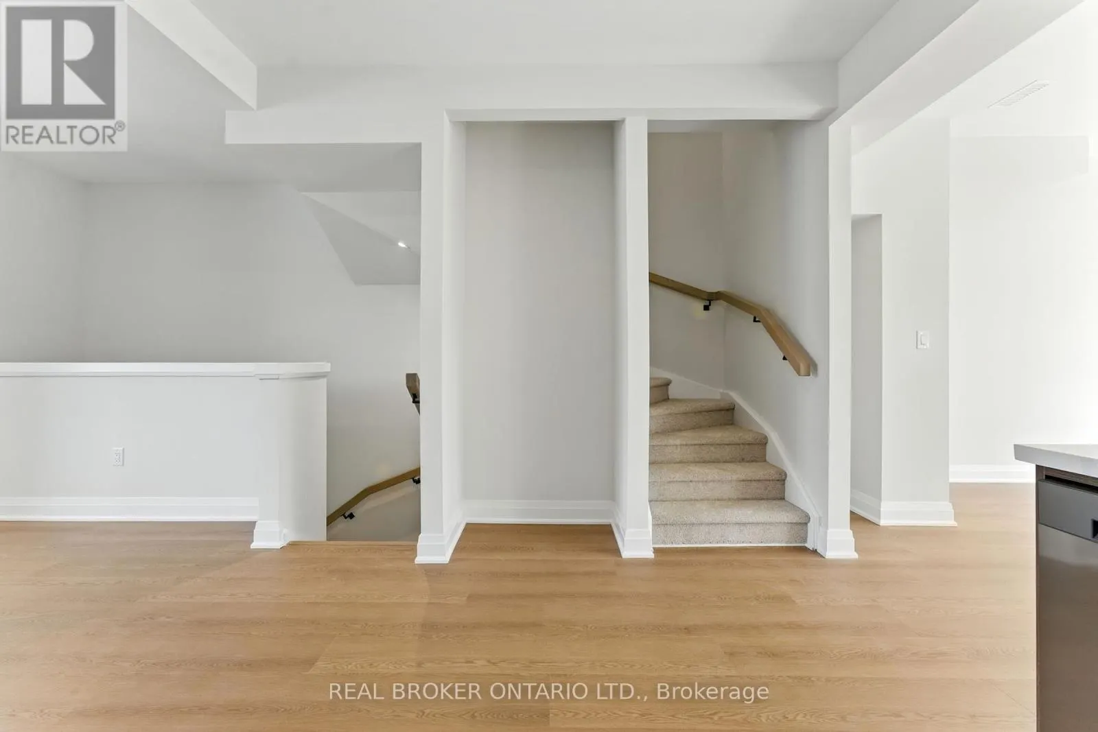 UNIT 3 - 161 FIFTH AVENUE