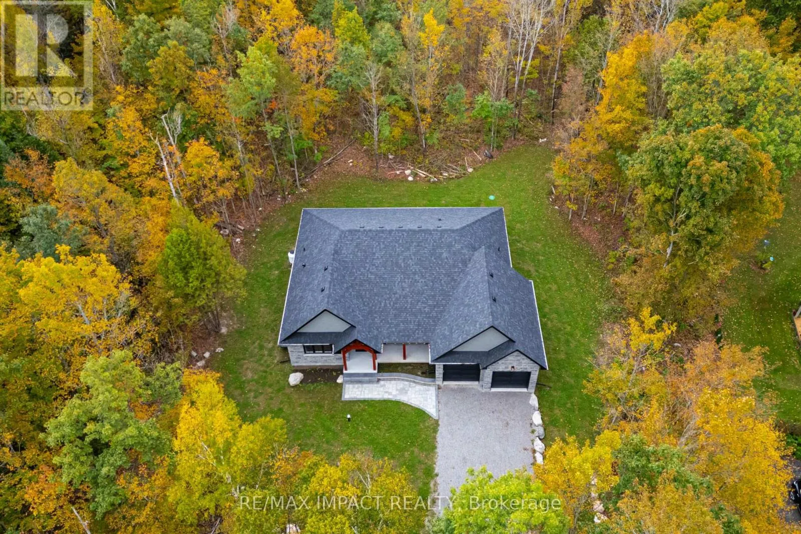 11 MAPLEWOOD COURT
