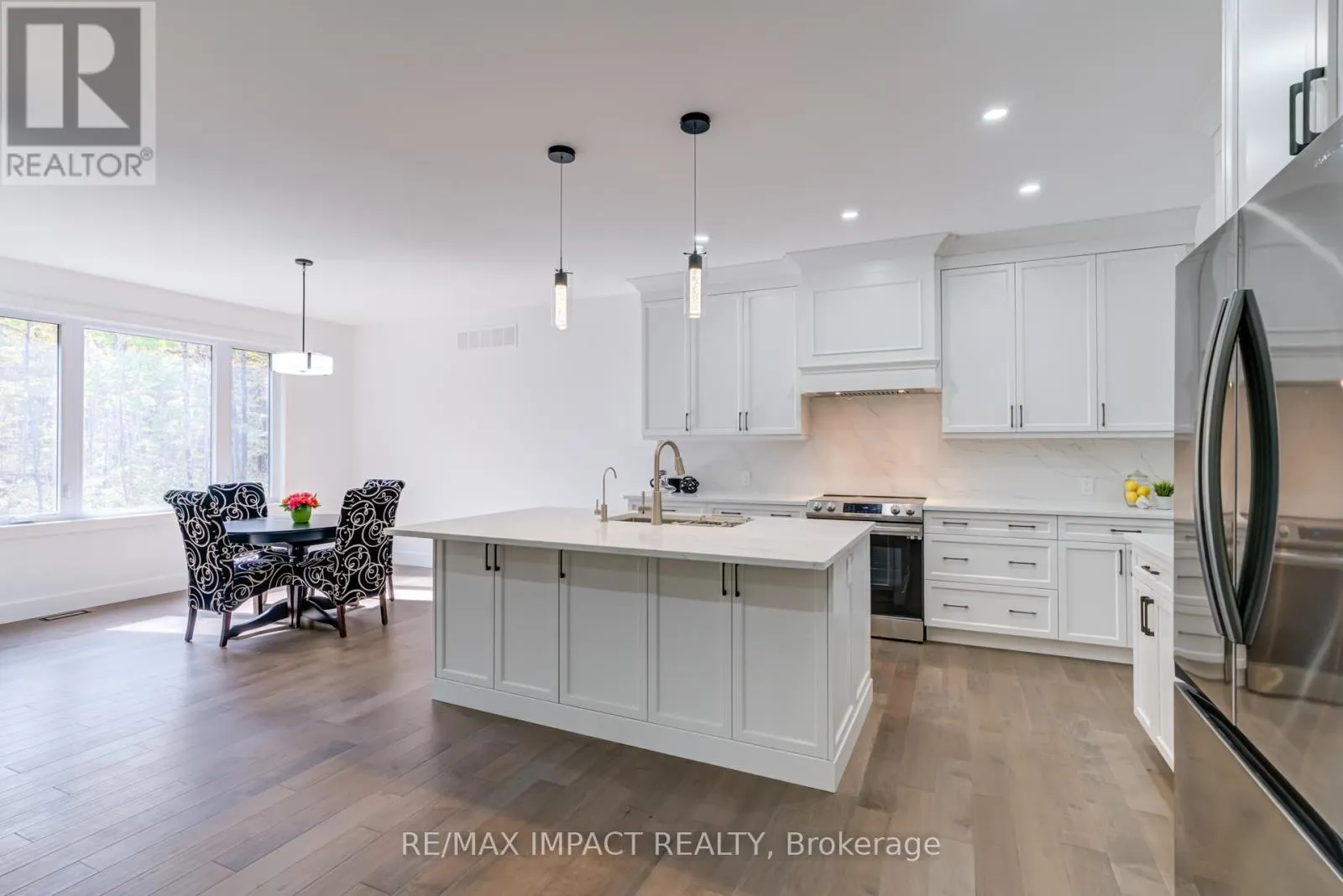 11 MAPLEWOOD COURT